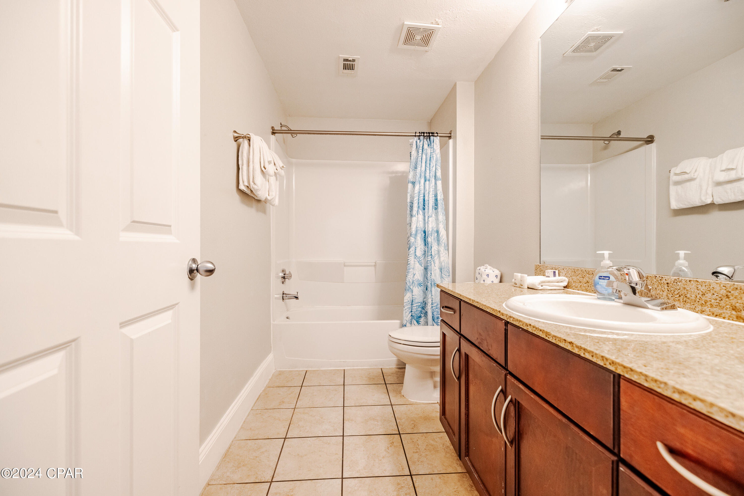 Laketown Wharf - Residential