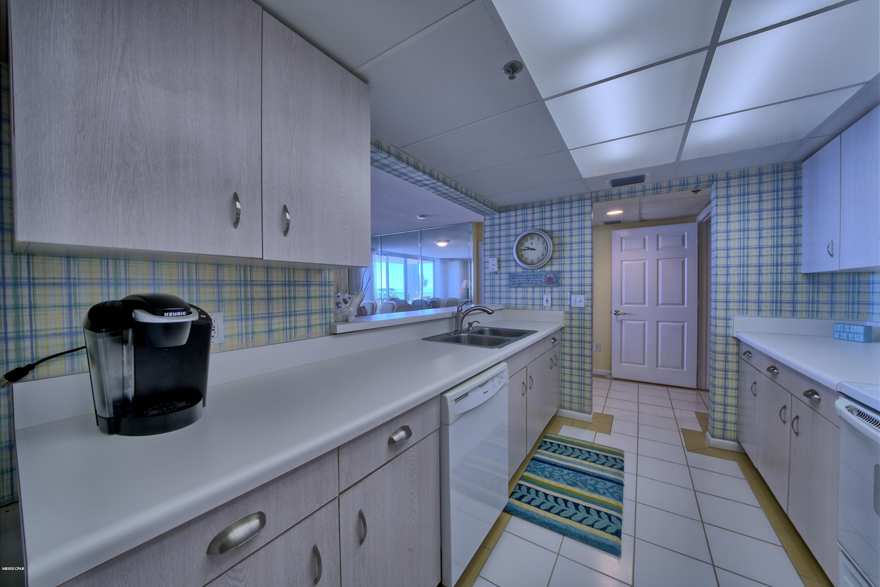 Long Beach Towers III - Residential