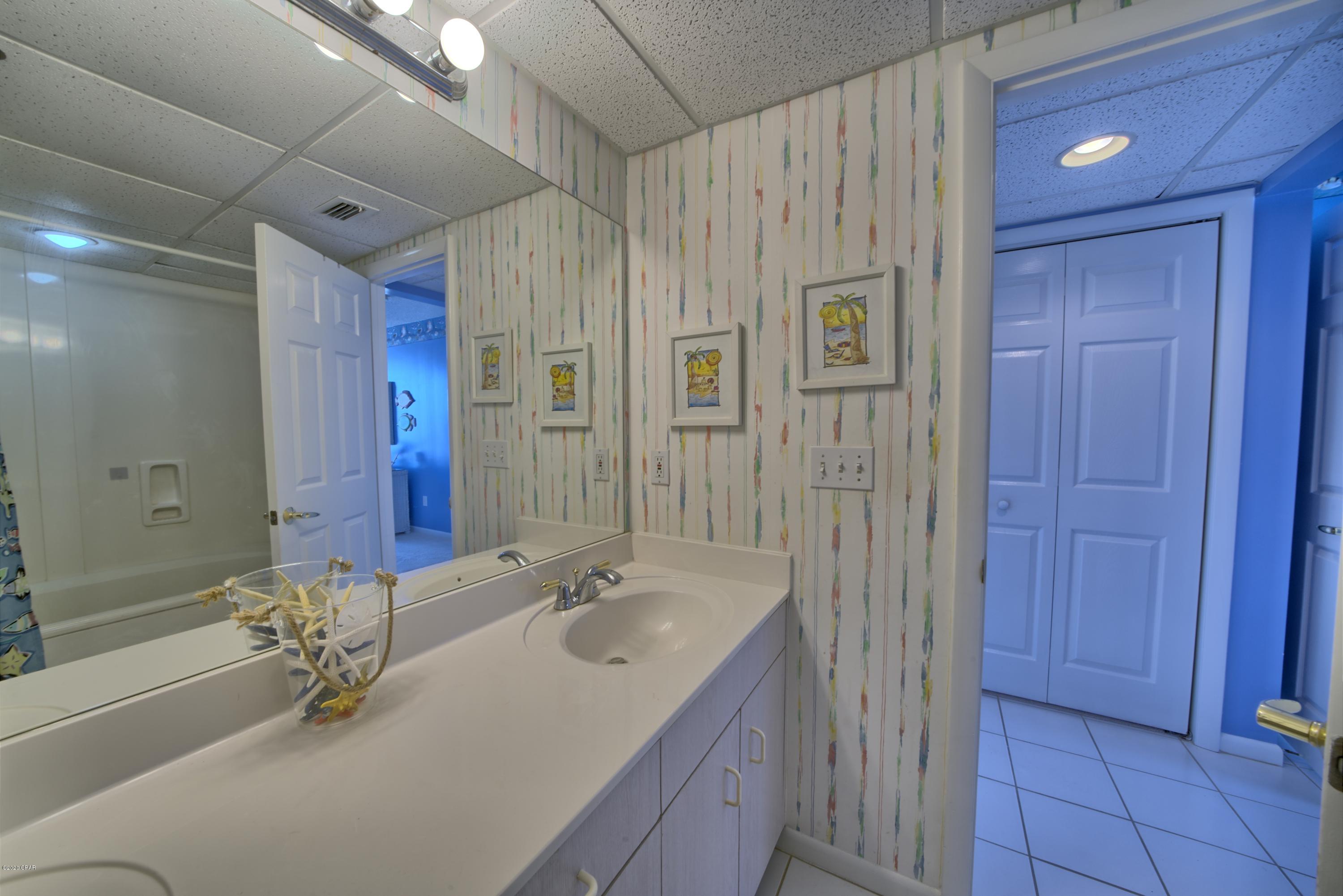 Long Beach Towers III - Residential