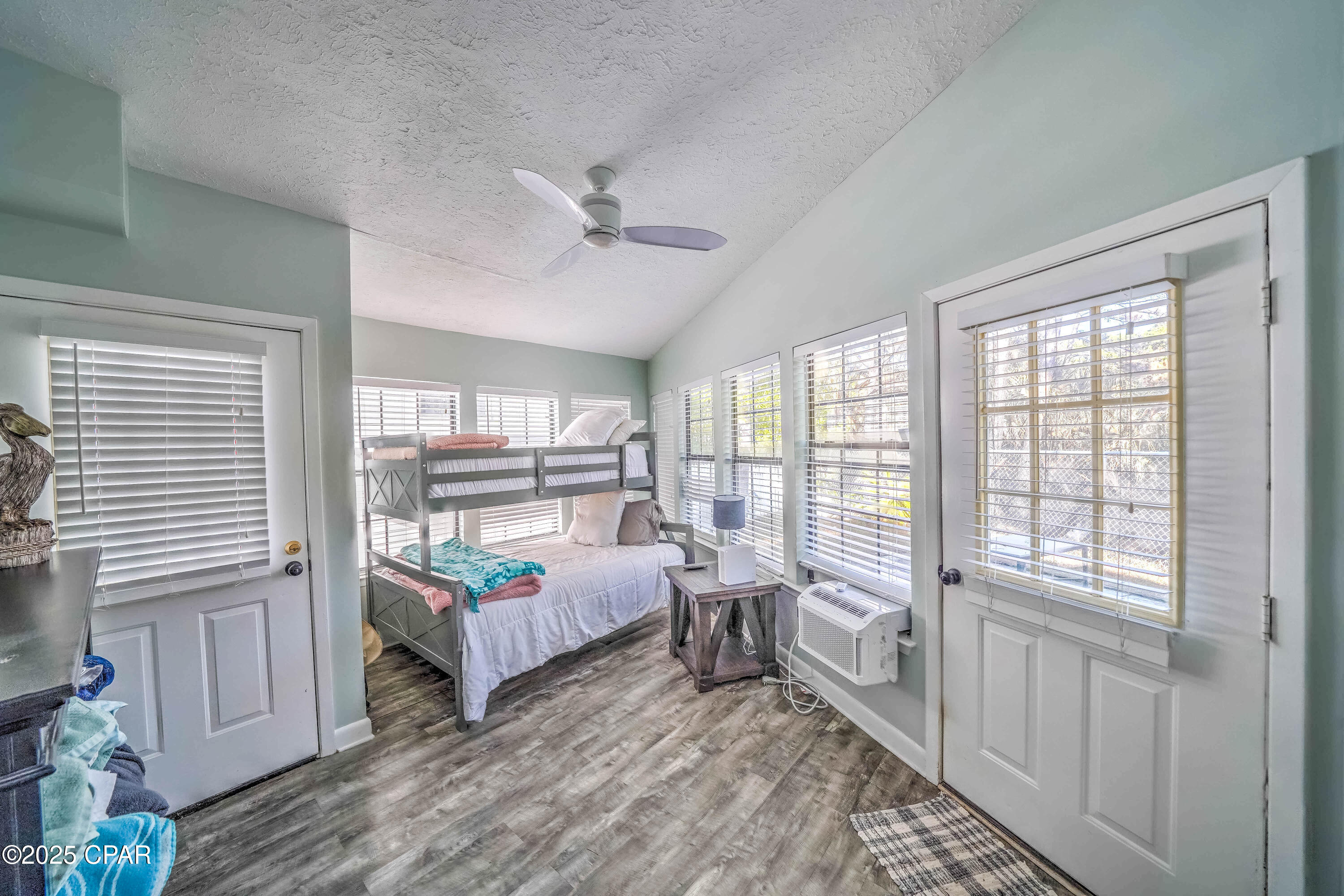 Venture Out Travel Trail - Residential