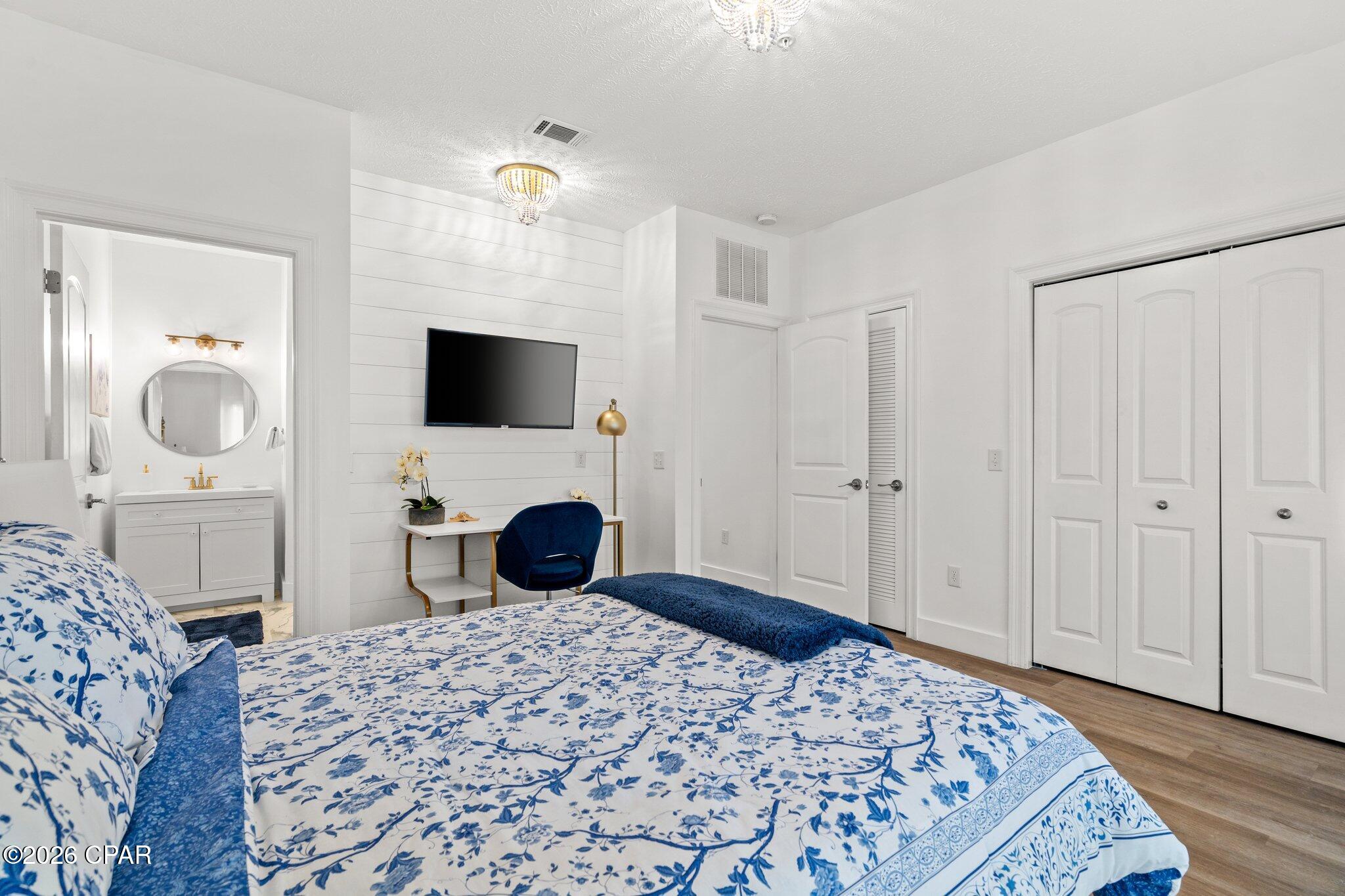 Long Beach 3rd - Residential