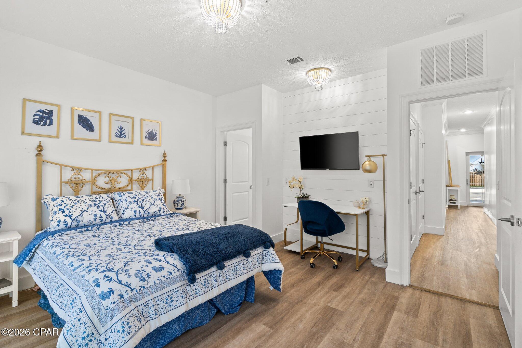 Long Beach 3rd - Residential