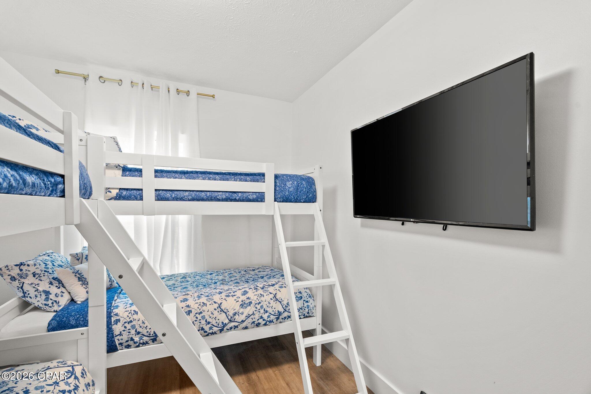 Long Beach 3rd - Residential