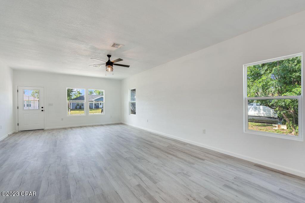 M. N. Kneece Replat - Residential