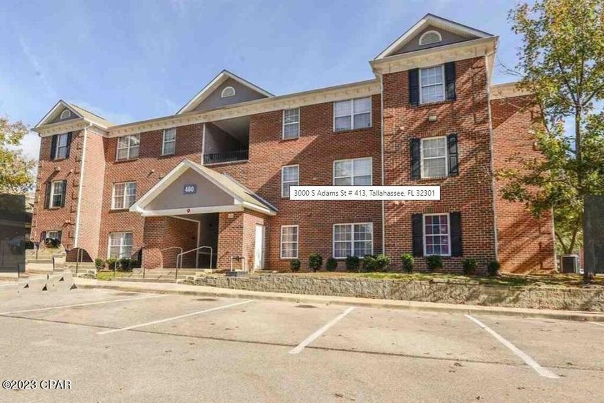 CURRENTLY UNDER CONTRACT, SELLER WILL CONSIDER BACKUP OFFERS'...MUST SEE! This spacious 3bed/3 Bath is Priced to sell... Minutes from the college. Walking distance to shops and restaurants. Ready to move in and make your own! Unit has new carpet and new HVAC.