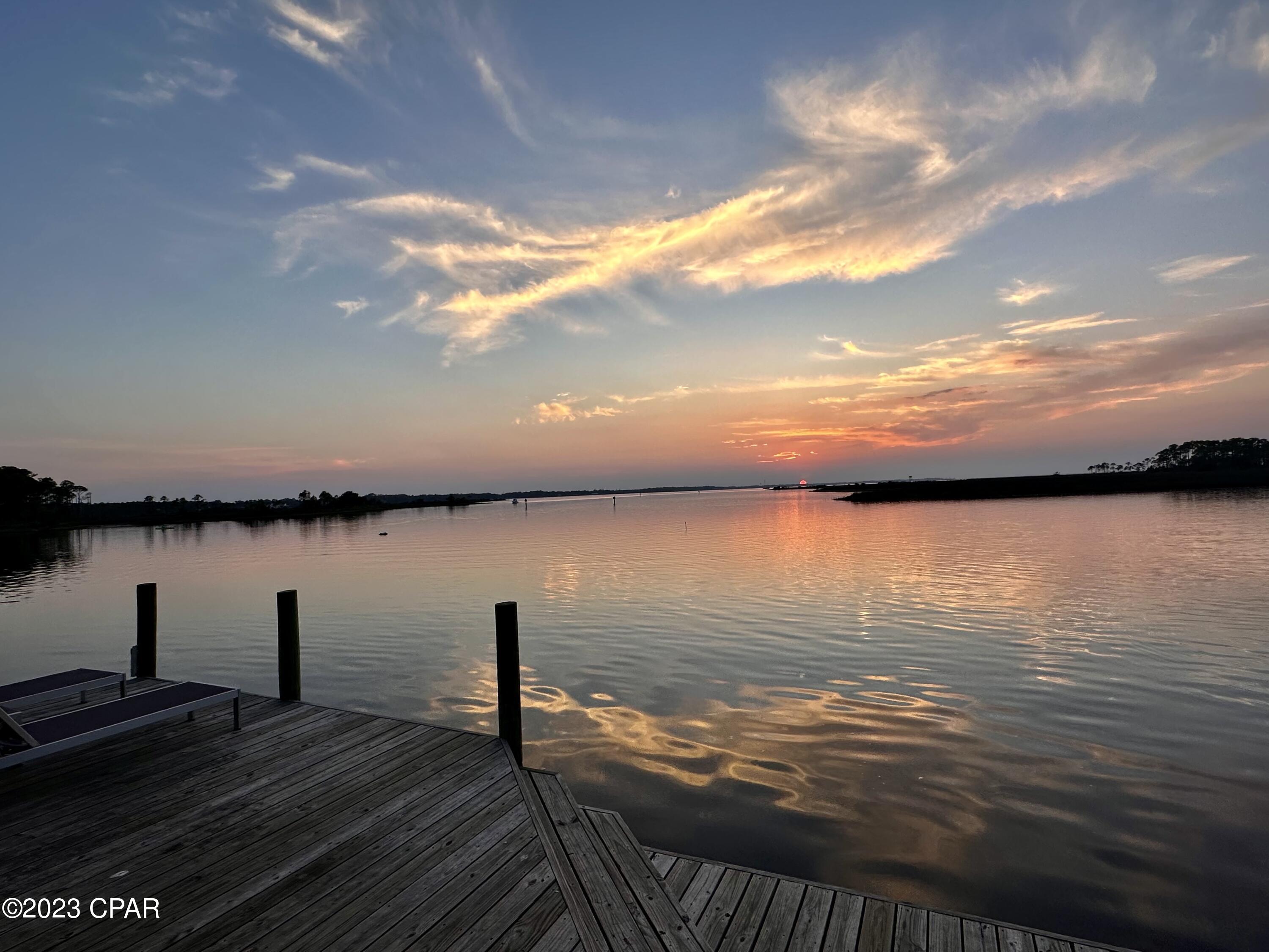 Cessna Landing - Residential