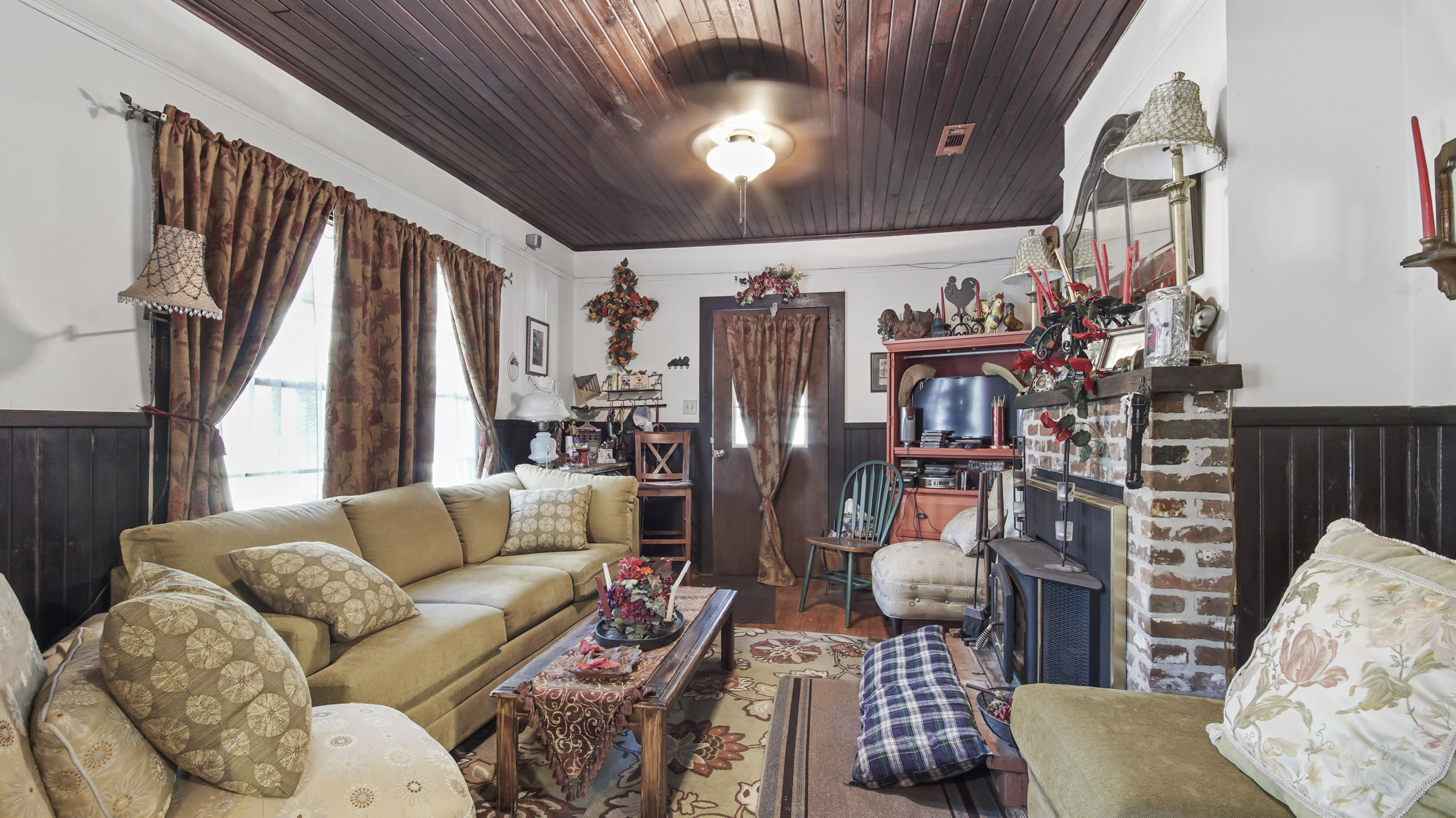 [No Recorded Subdiv] - Residential