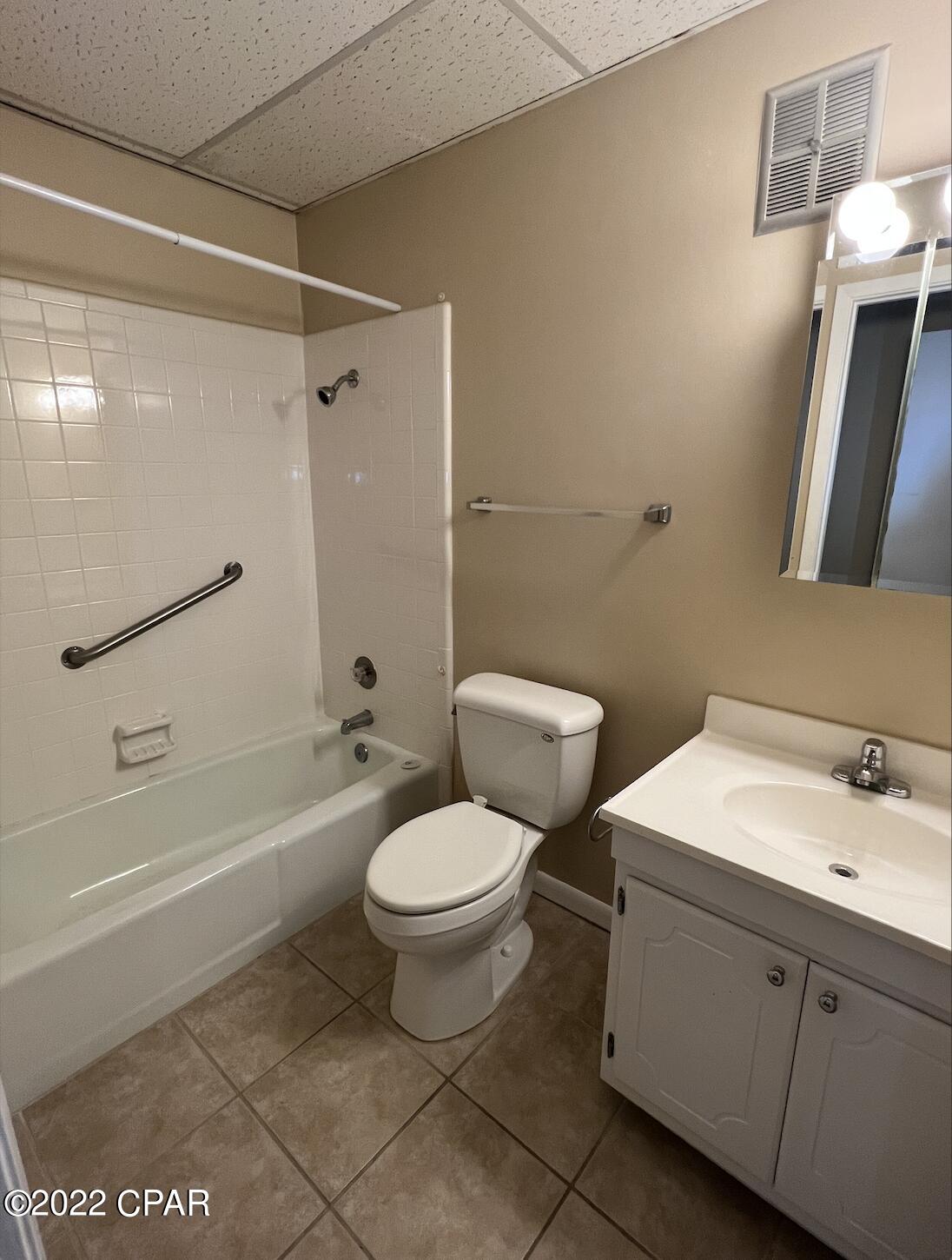 Bay Club Condo Ph 1 - Residential