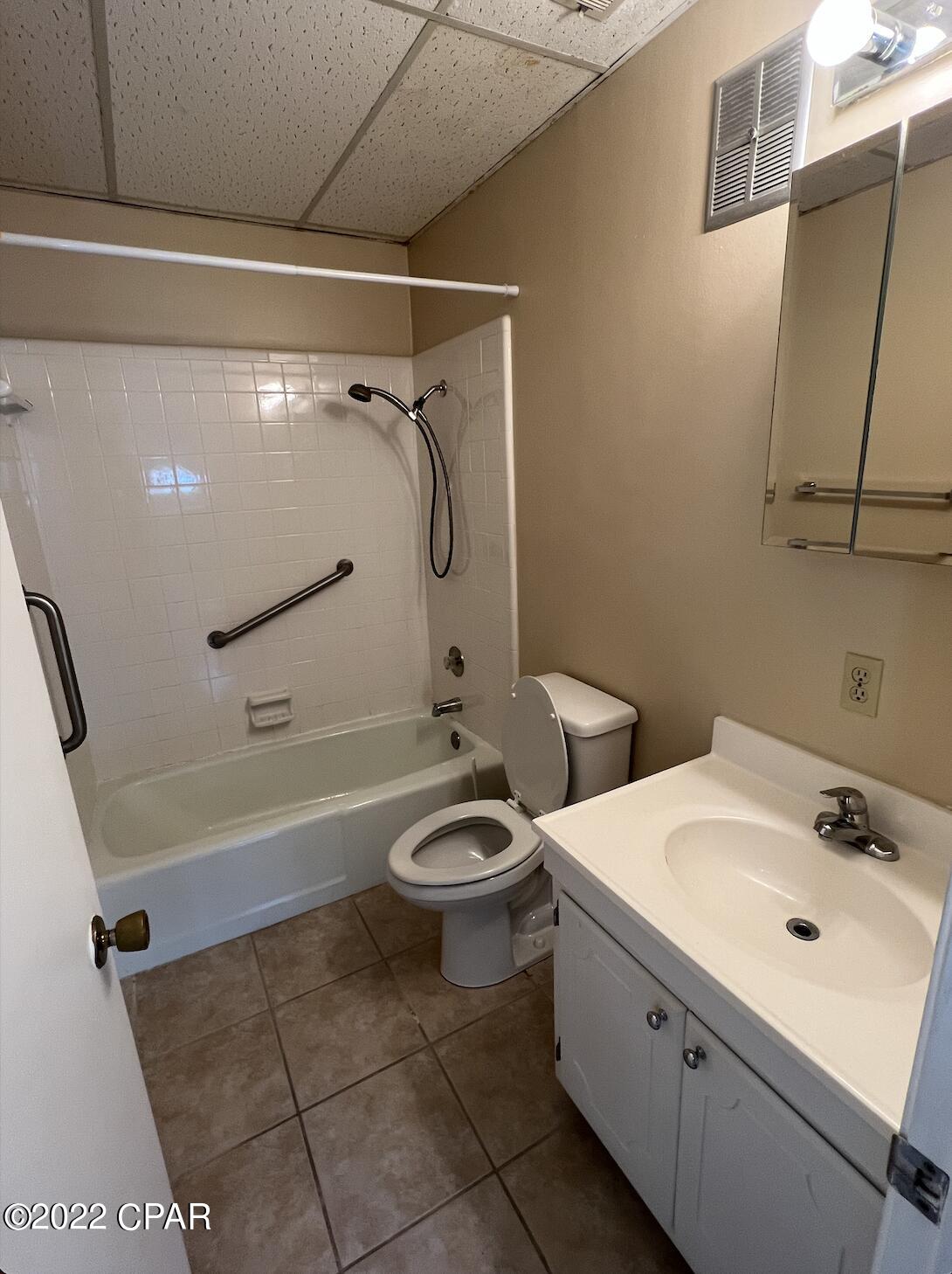 Bay Club Condo Ph 1 - Residential