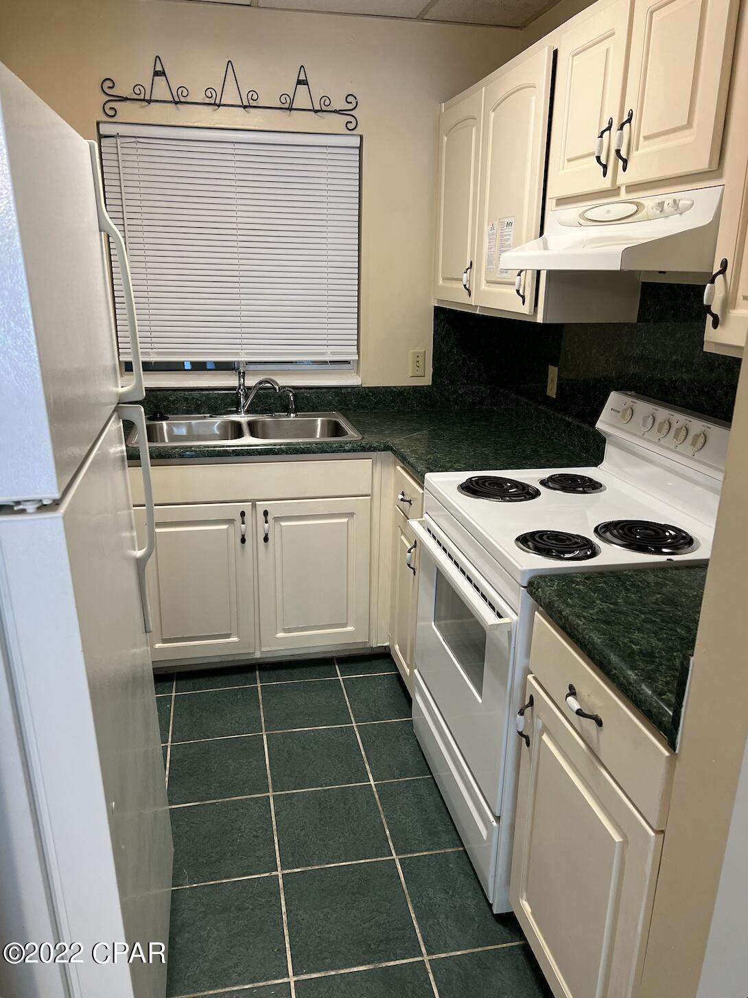 Bay Club Condo Ph 1 - Residential