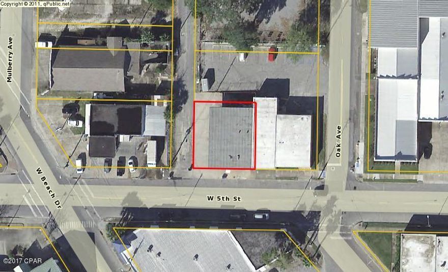 Commercial office building in Historic downtown Panama City.