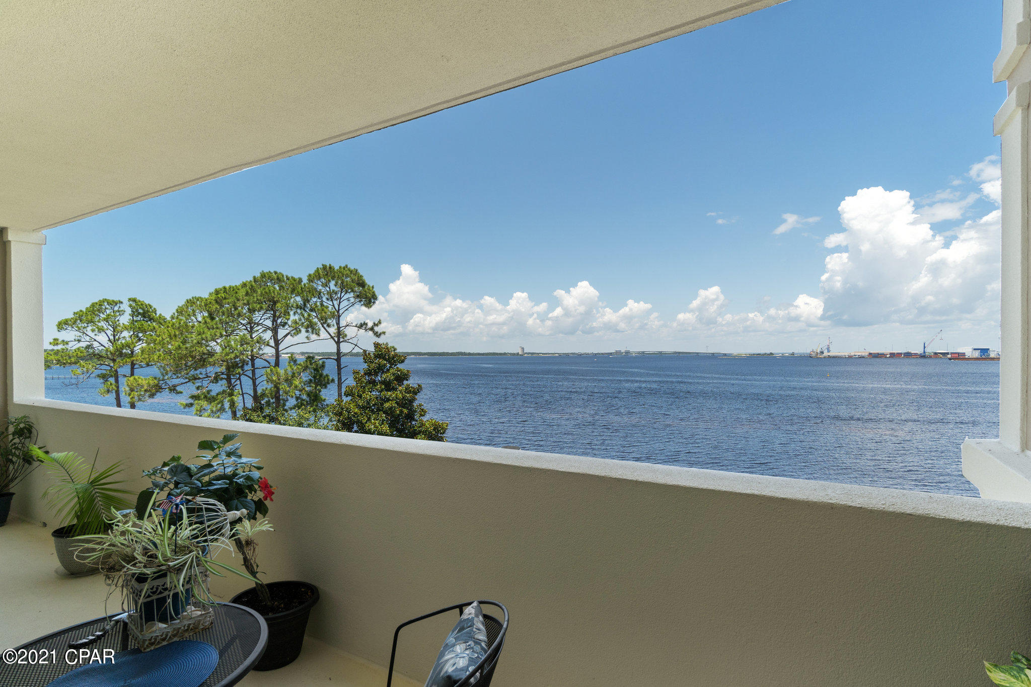 Magnolia Bay Club - Residential