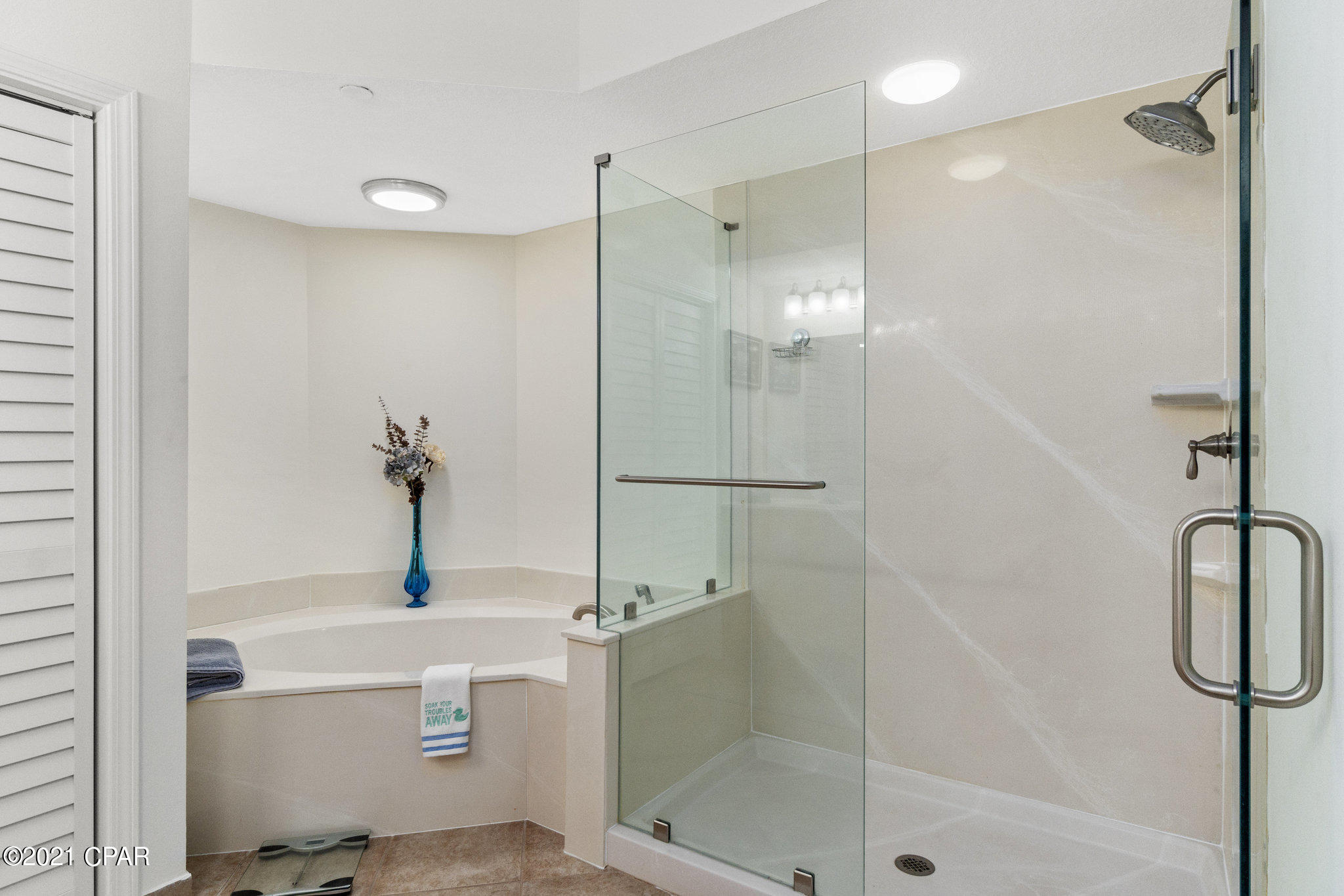 Magnolia Bay Club - Residential