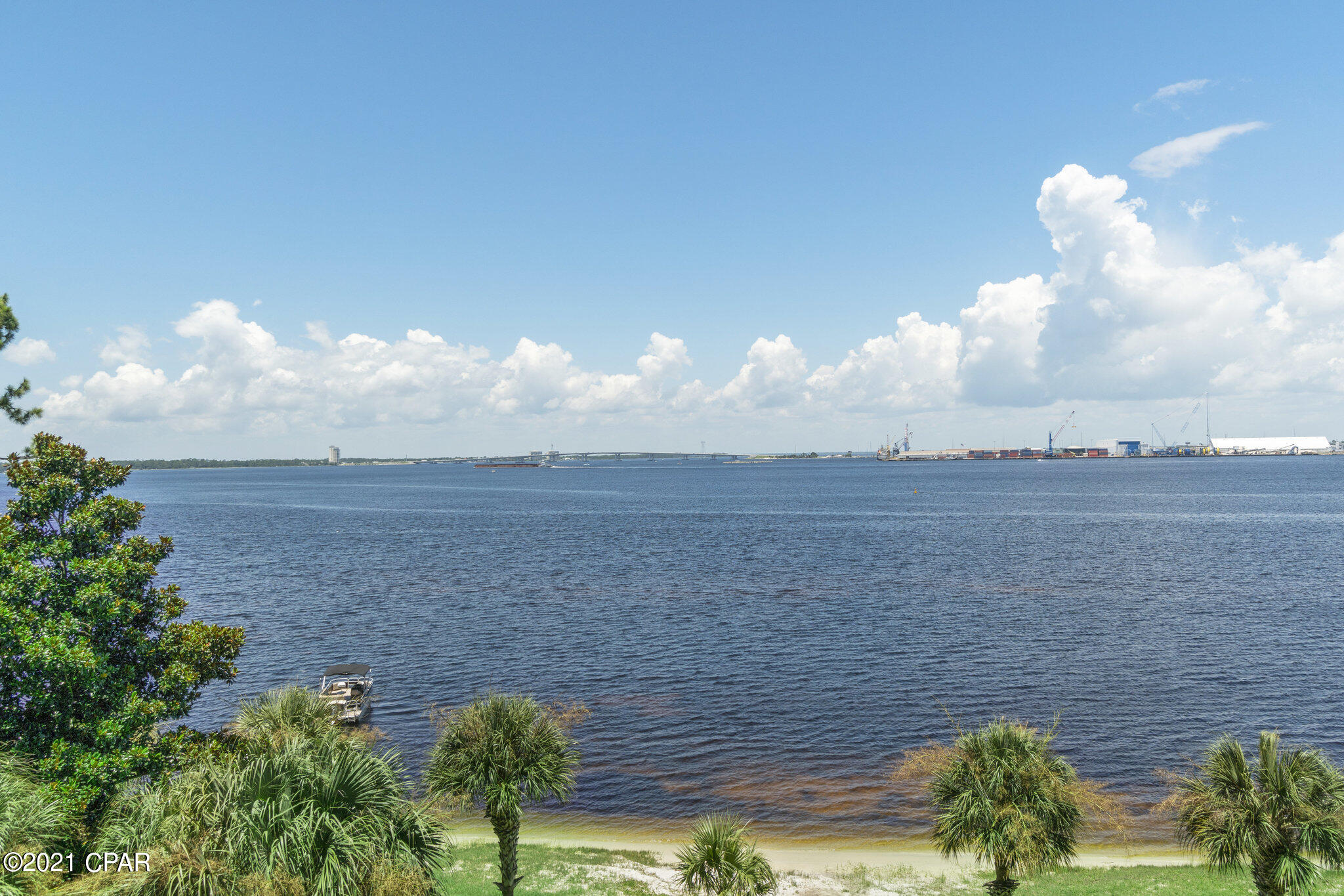 Magnolia Bay Club - Residential