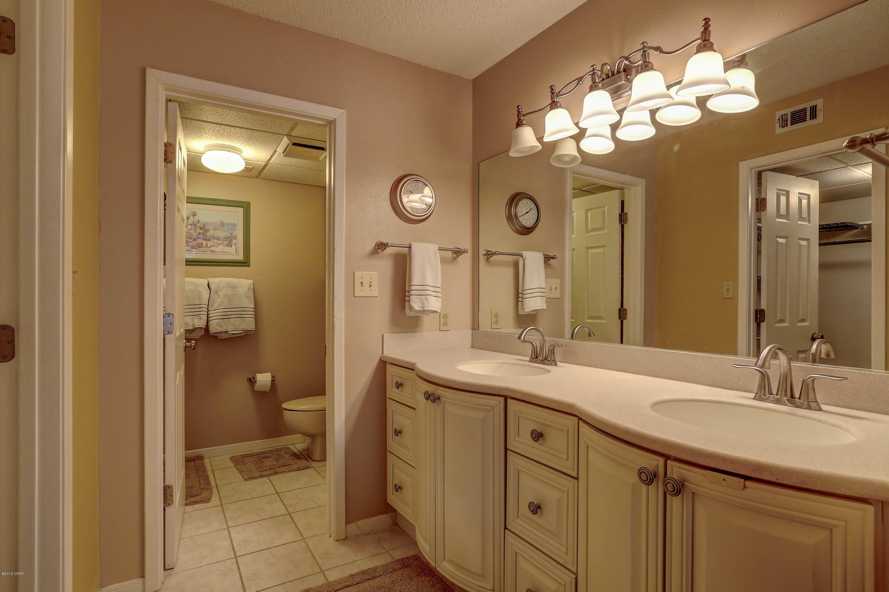 Forest Hills Tennis Villas - Residential