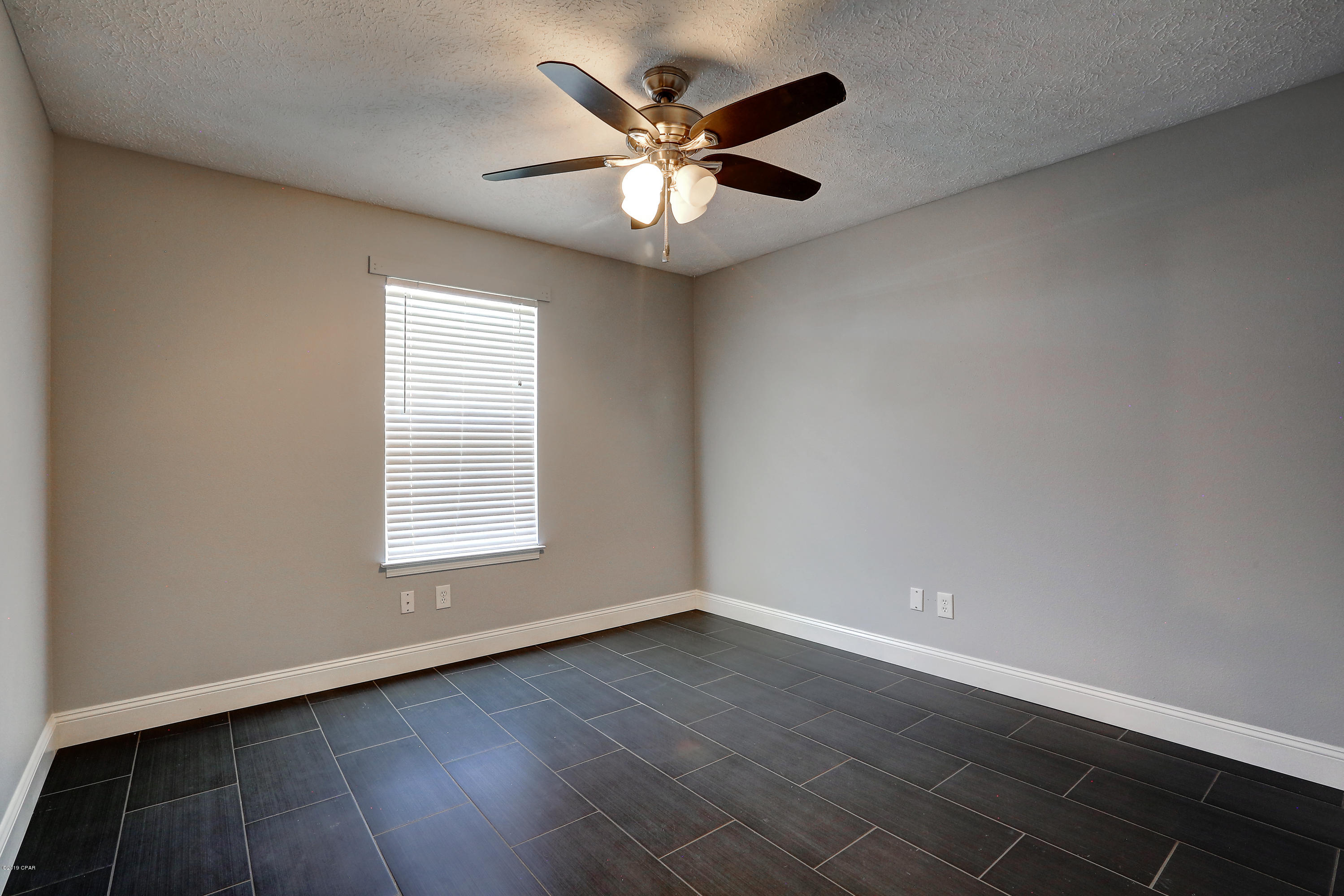 Pine Tree Place Unit 1 - Residential