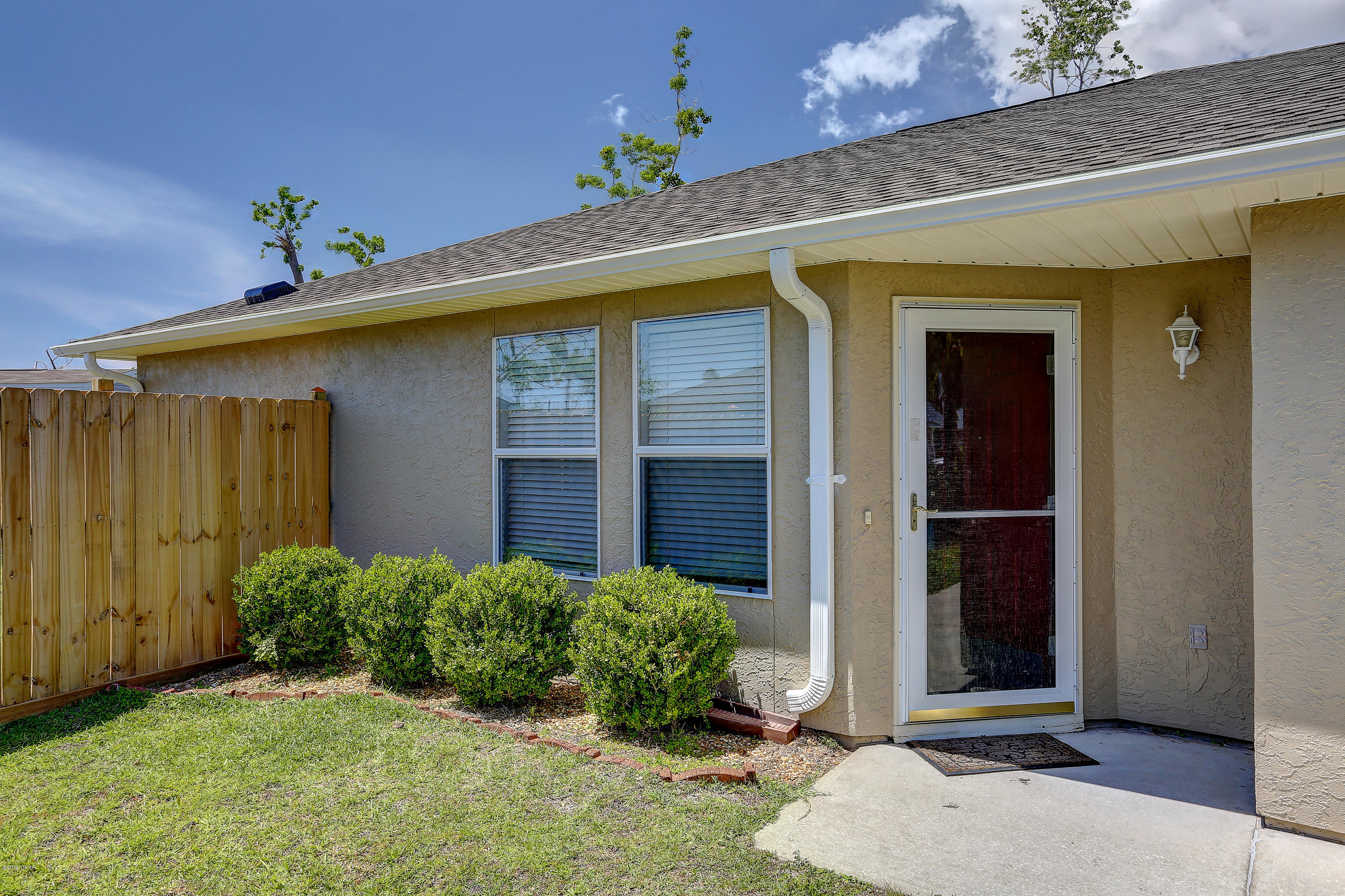 Pine Tree Place Unit 1 - Residential