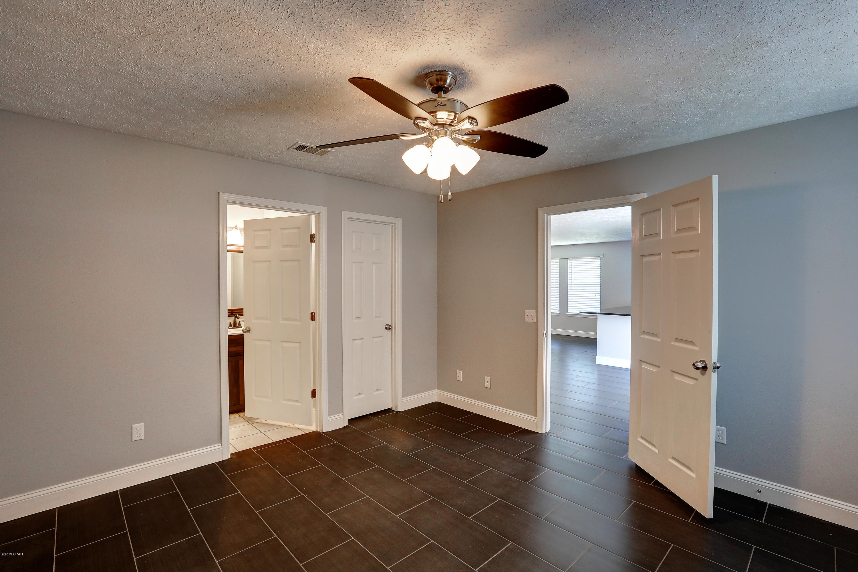 Pine Tree Place Unit 1 - Residential