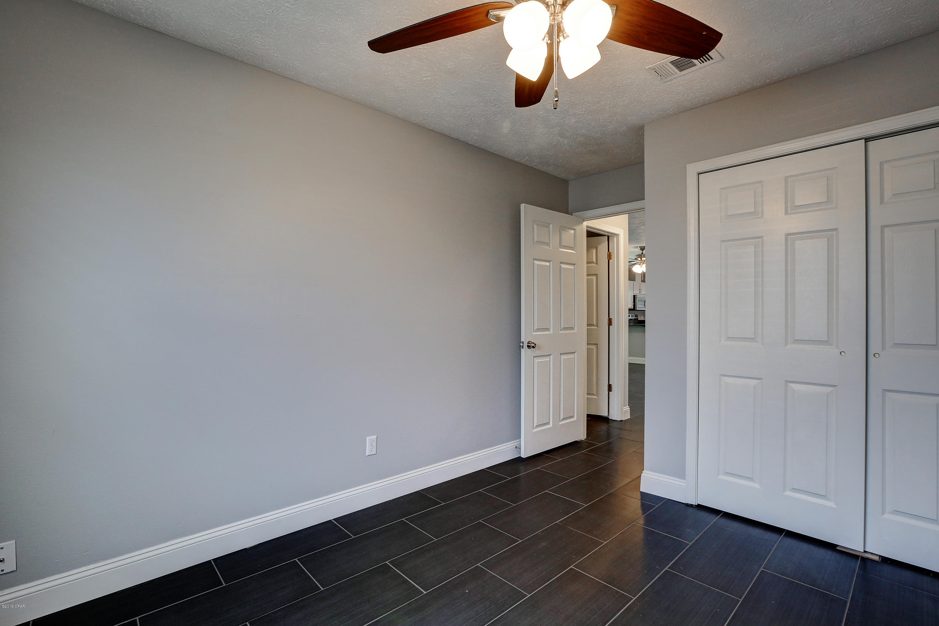 Pine Tree Place Unit 1 - Residential