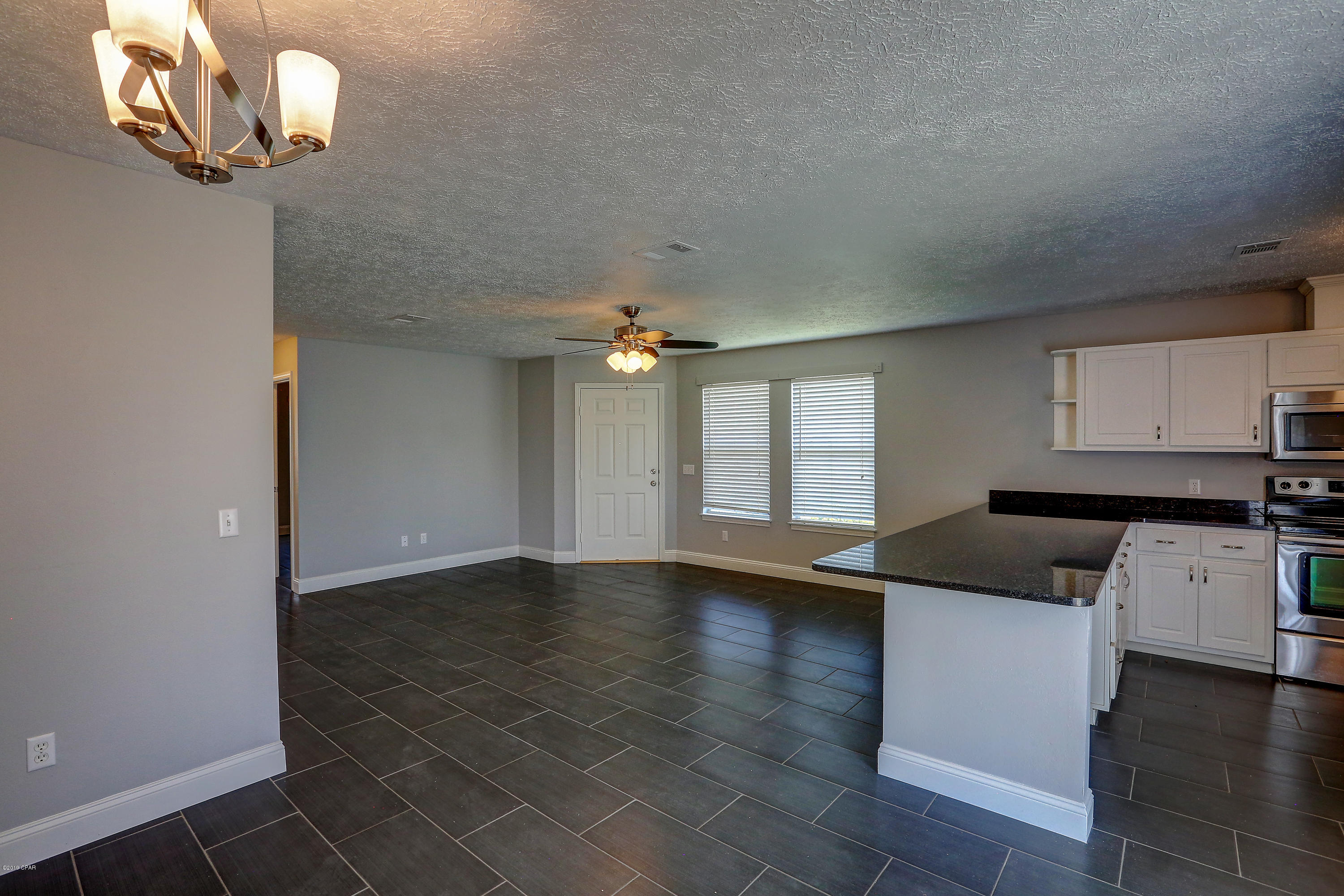 Pine Tree Place Unit 1 - Residential