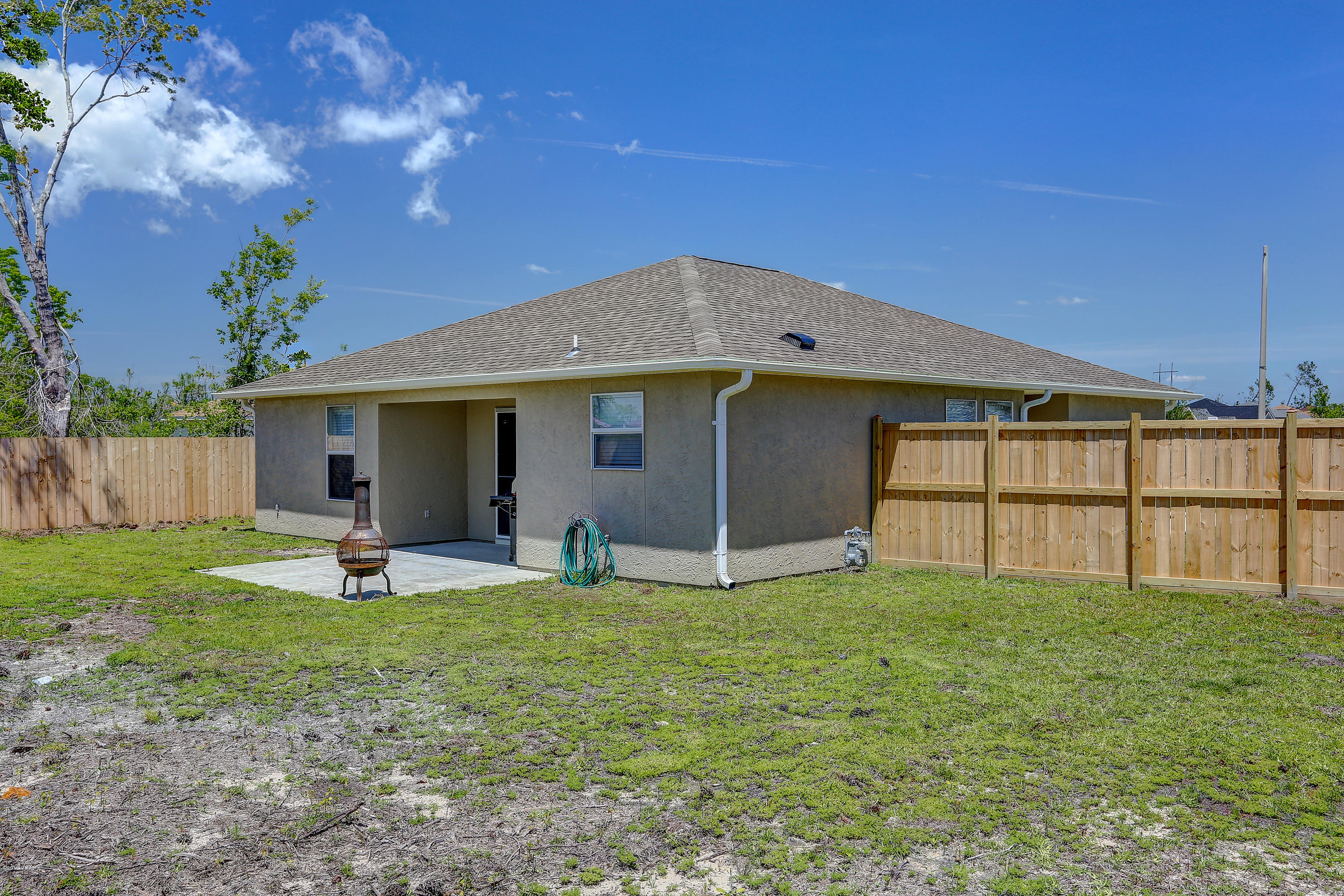 Pine Tree Place Unit 1 - Residential