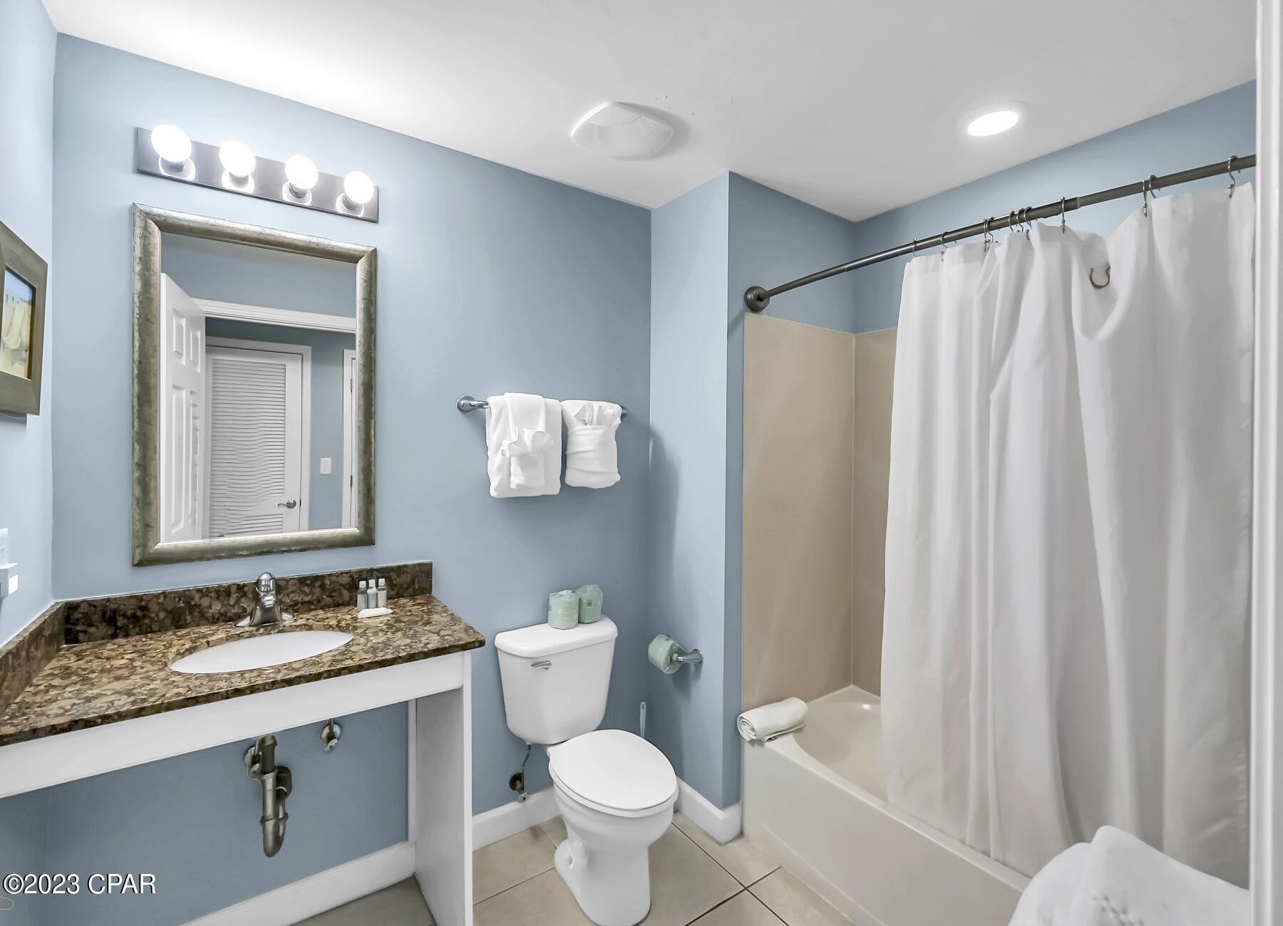 Splash Condo - Residential