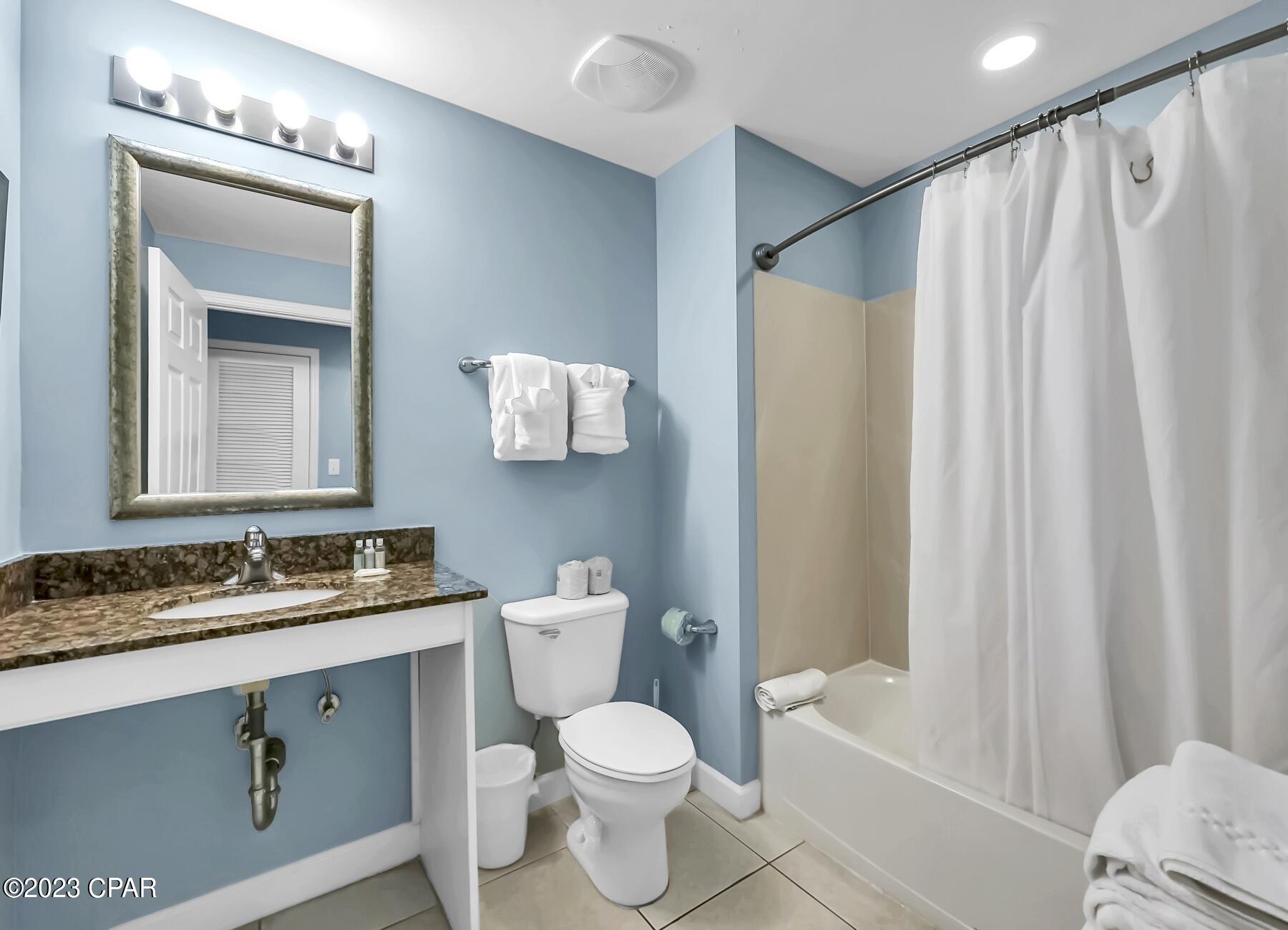 Splash Condo - Residential