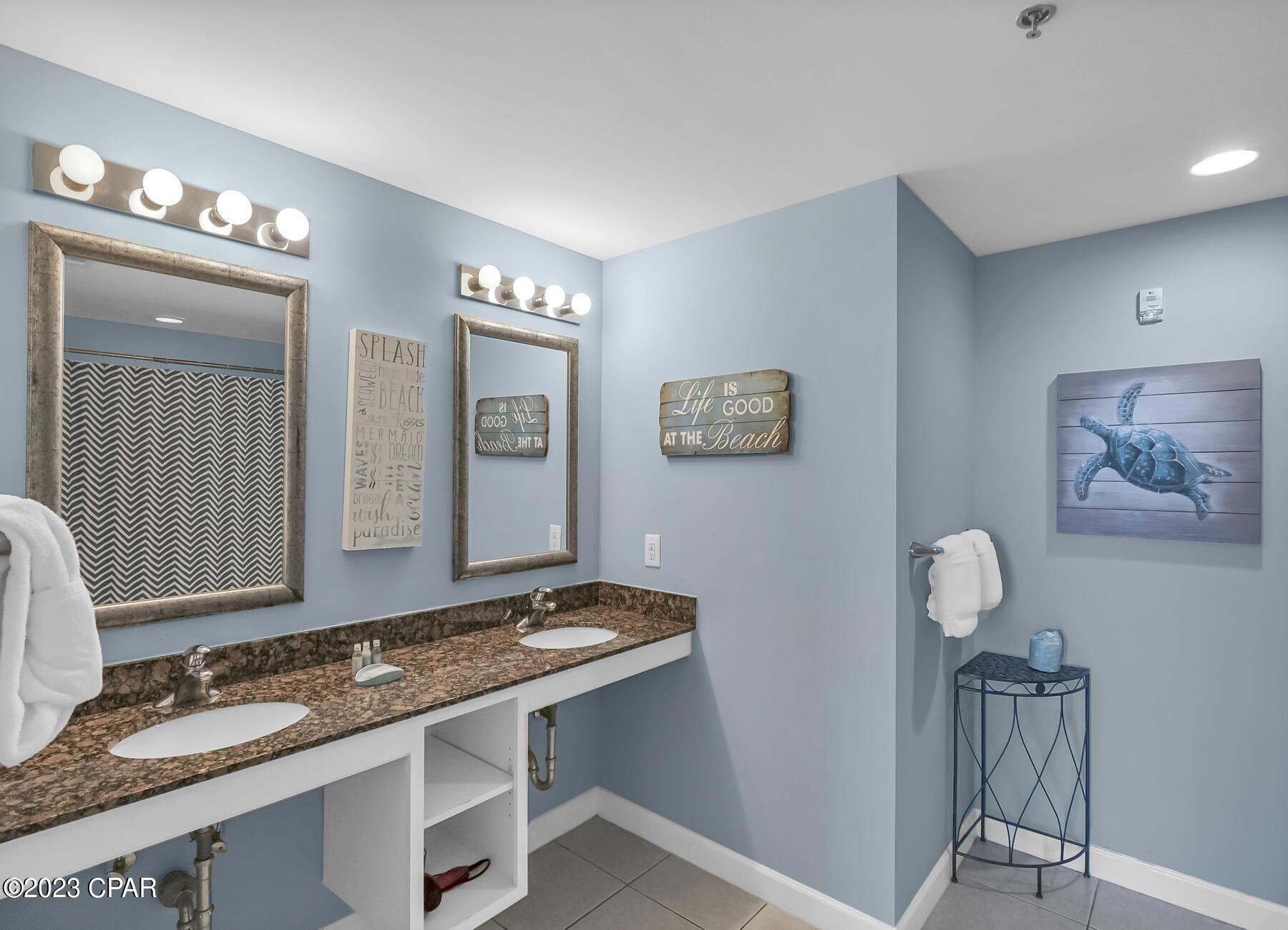 Splash Condo - Residential