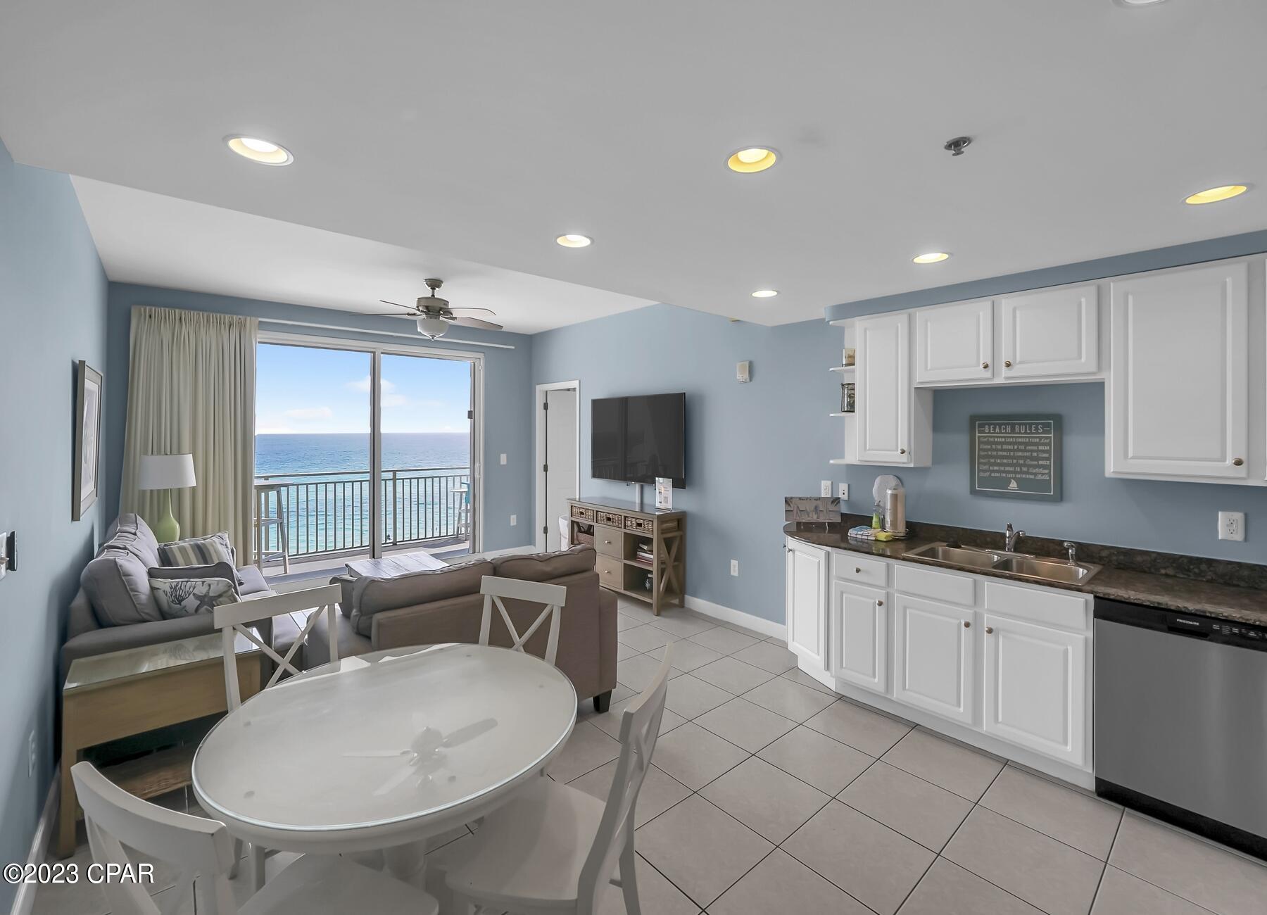 Splash Condo - Residential