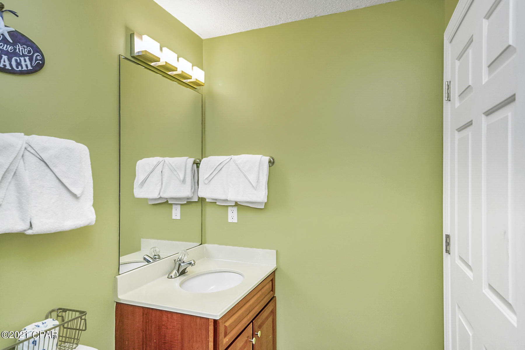 Twin Palms Resort - Residential