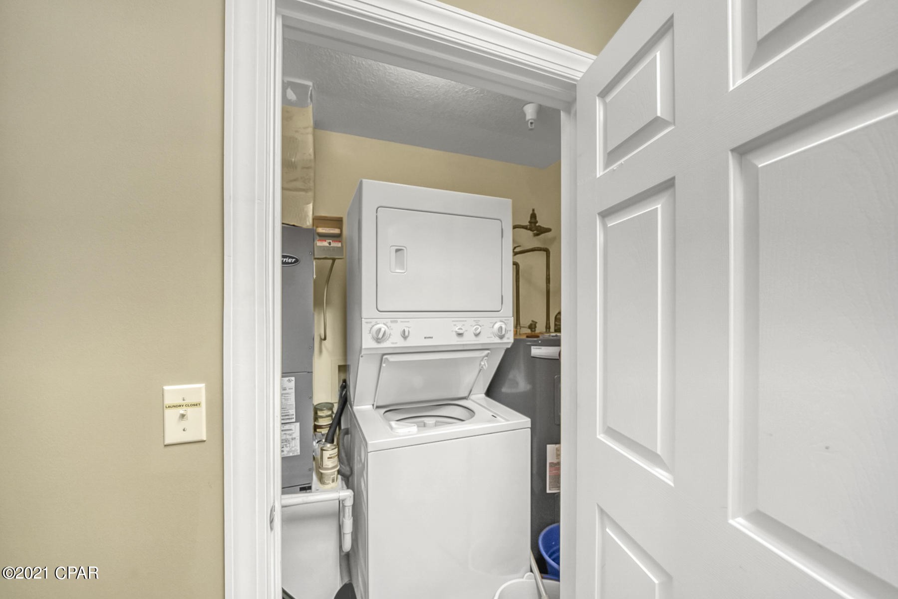 Twin Palms Resort - Residential