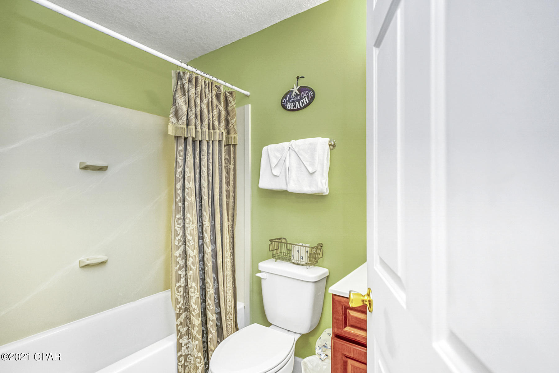 Twin Palms Resort - Residential