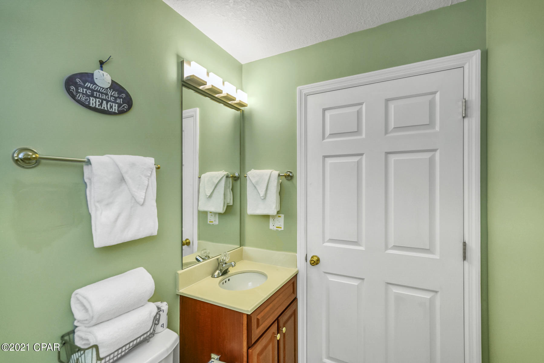 Twin Palms Resort - Residential