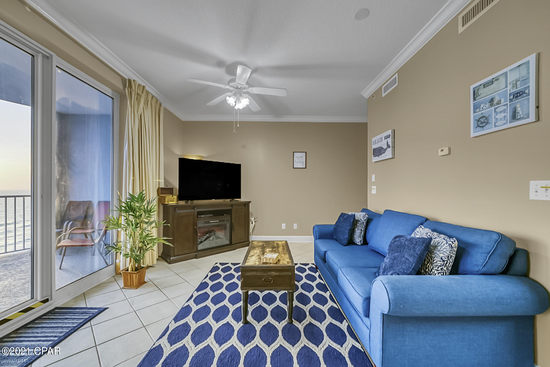 Twin Palms Resort - Residential