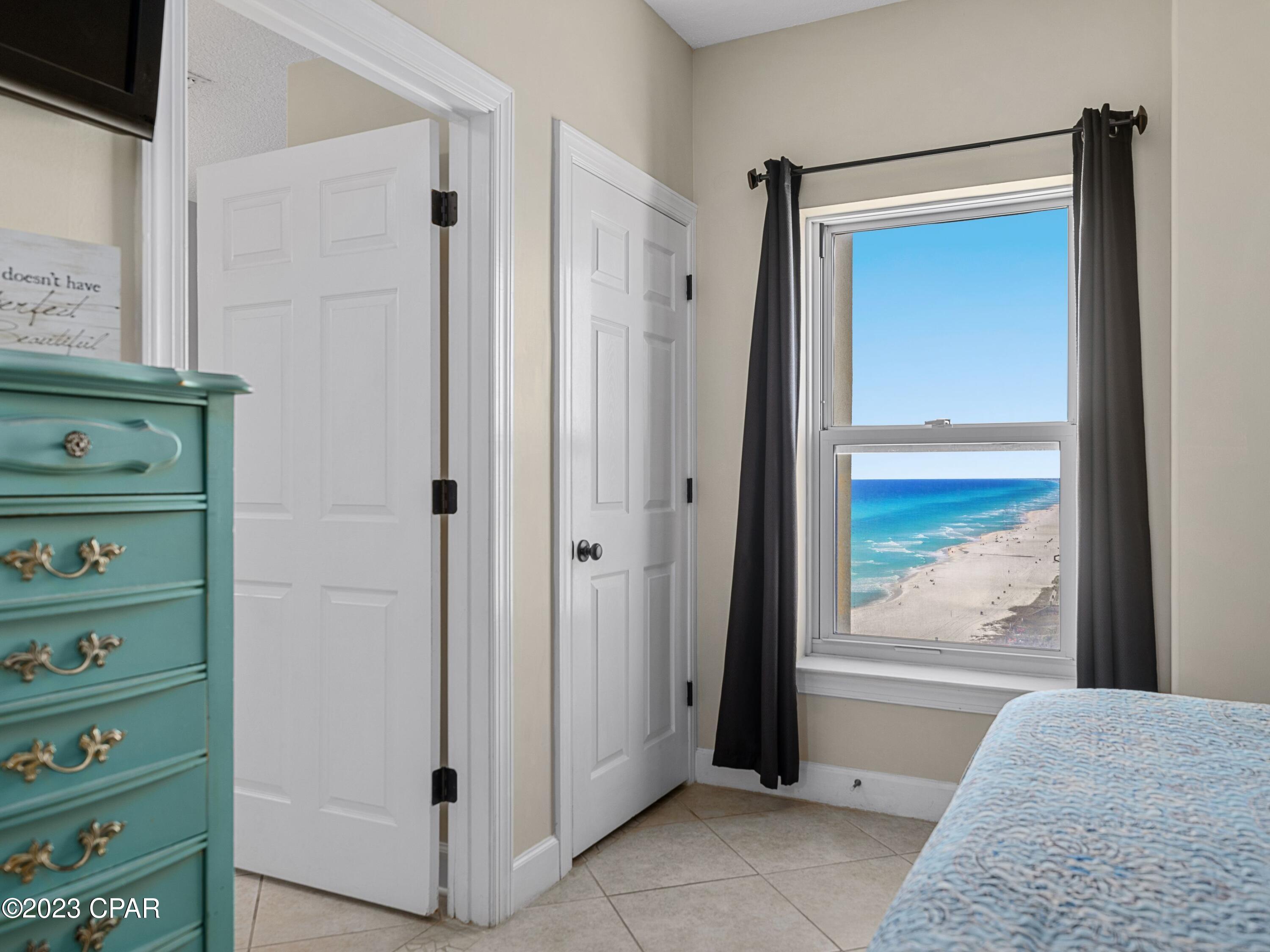 Emerald Isle - Residential