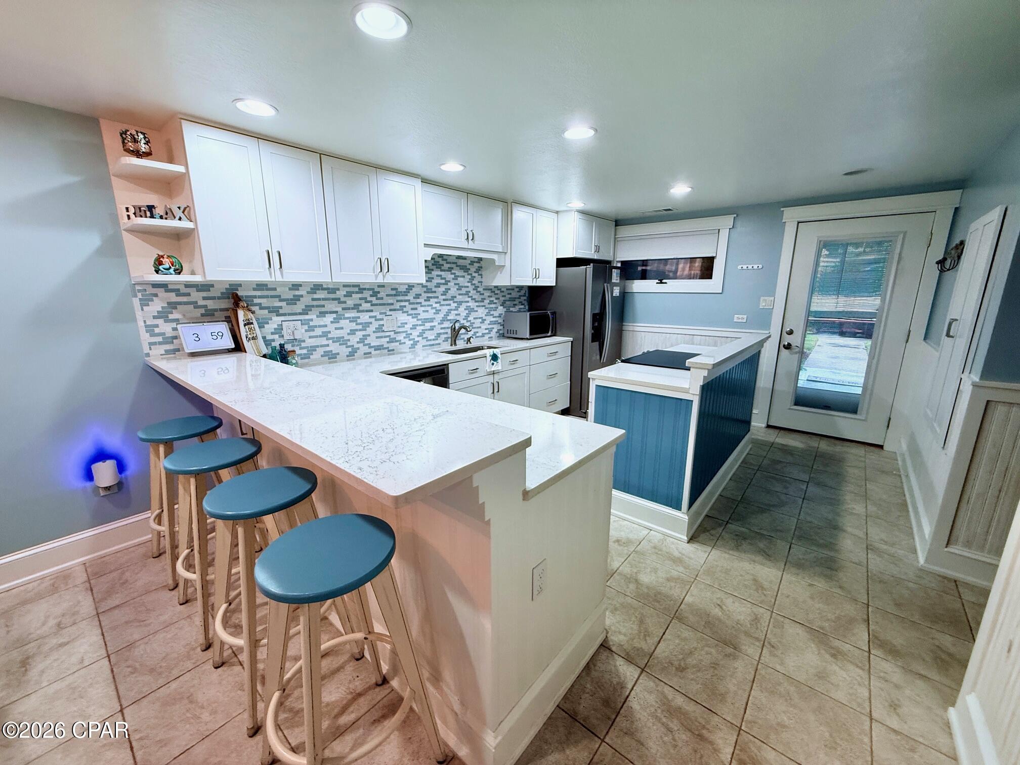 Sunnyside Beach & Tennis Condo - Residential