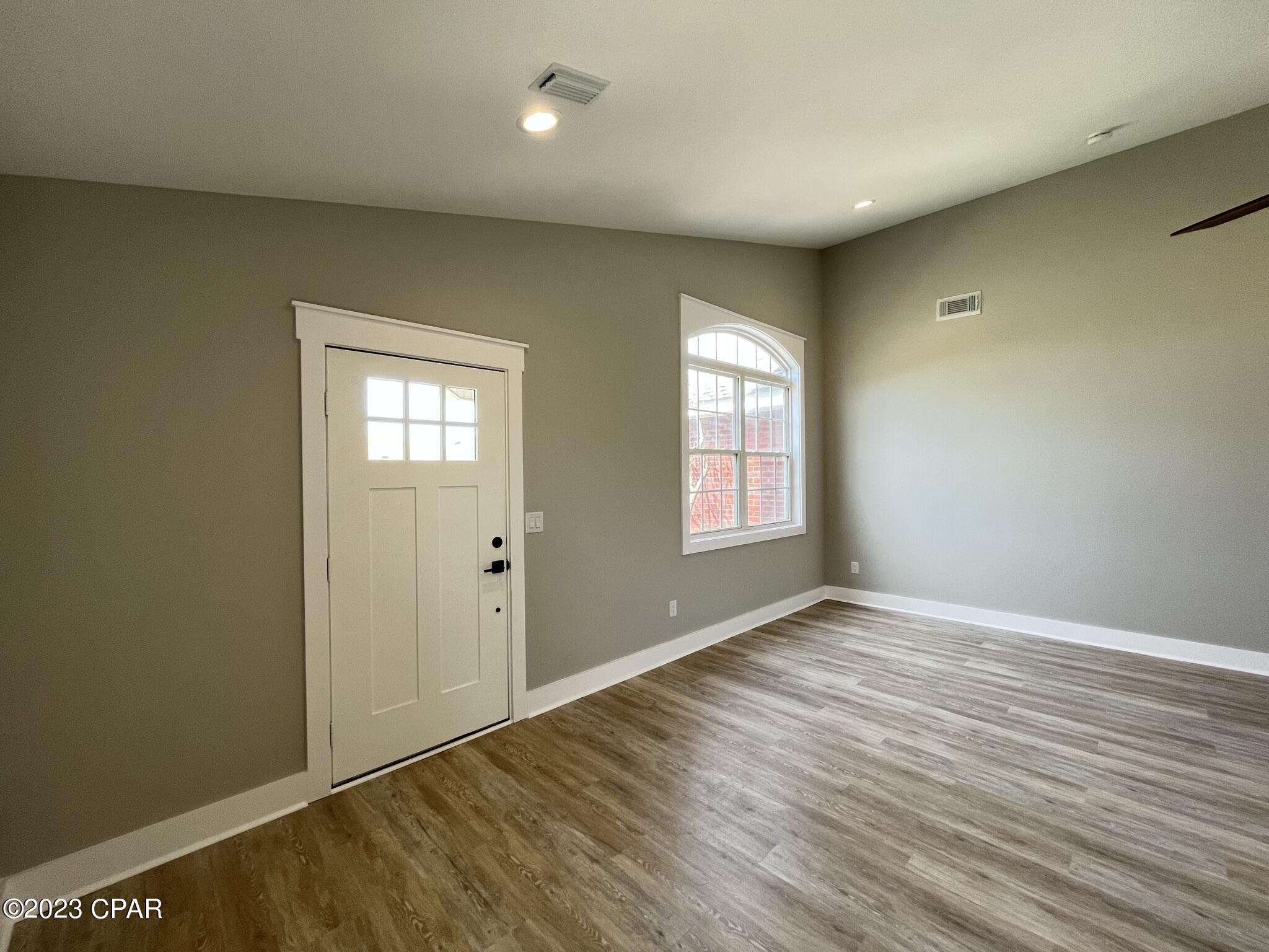 [No Recorded Subdiv] - Residential Lease