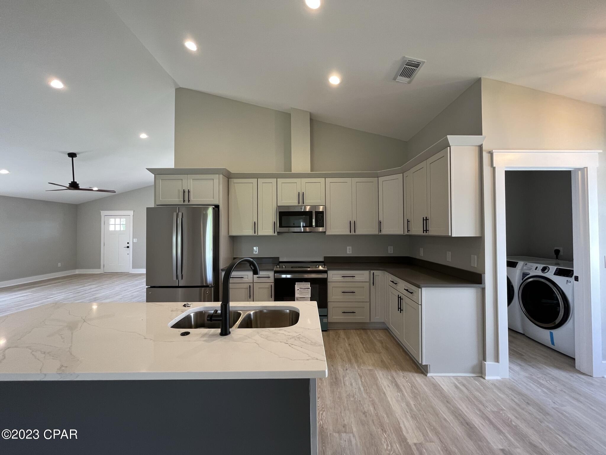 [No Recorded Subdiv] - Residential Lease