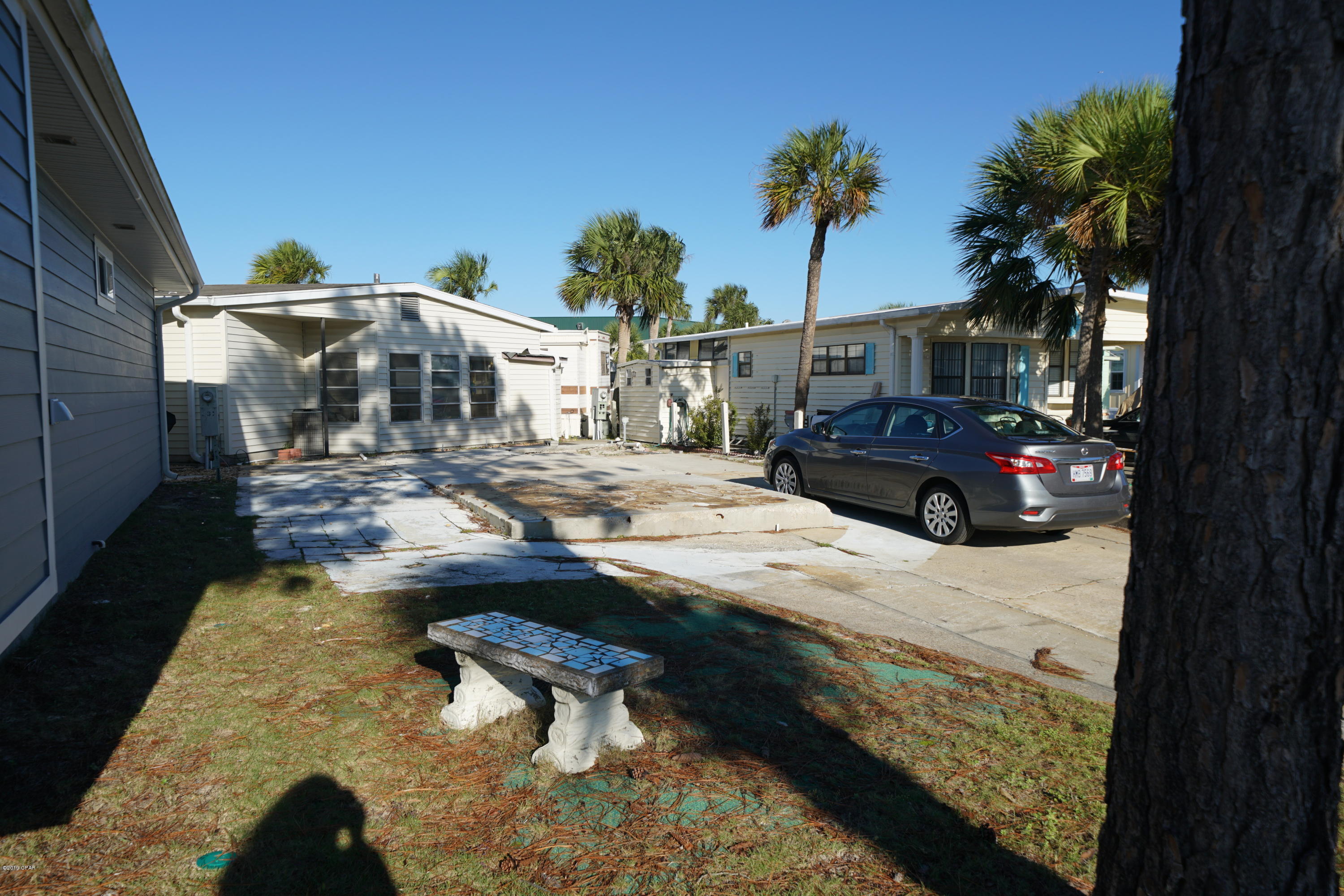 Venture Out Travel Trail - Land