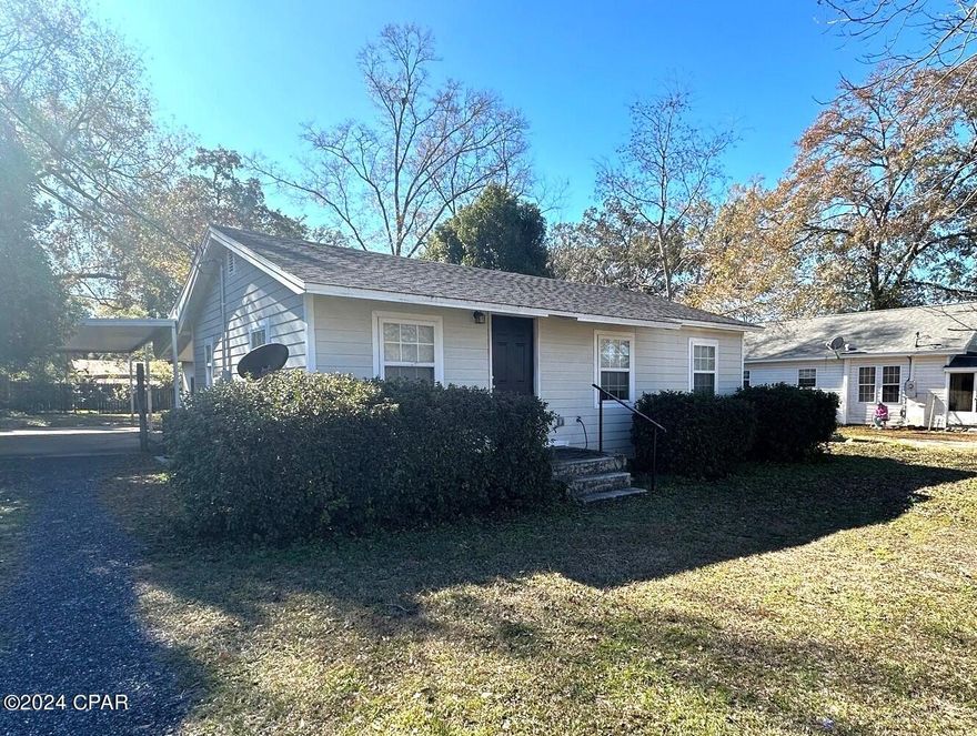 **Entered for comp purposes only** Sitting in the heart of Chipley, this 2 bedroom, 1 bath would make the perfect starter home! Features include vinyl plank flooring throughout, stainless steel appliances, detached carport, covered back porch and storage shed. Property is located close to schools, shopping and restaurants!