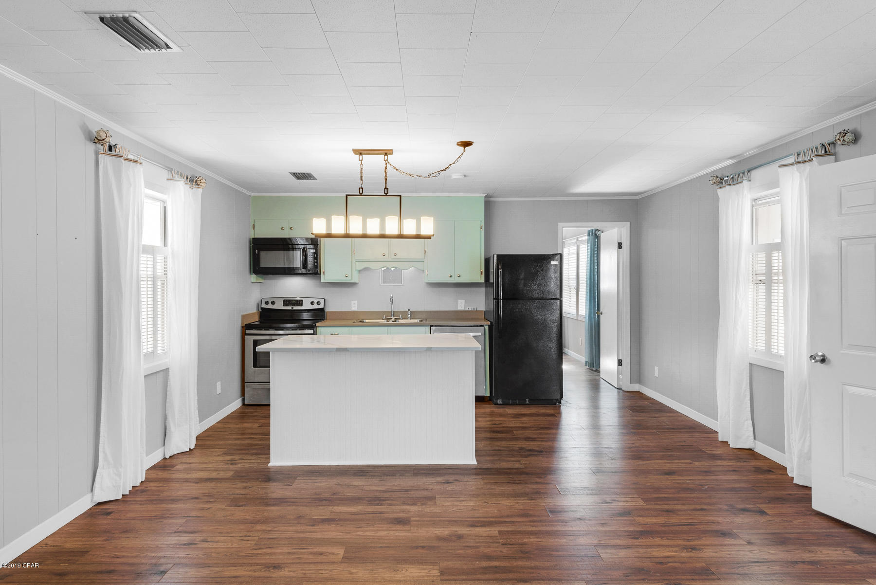 Laguna Beach Estates 7th Add - Residential