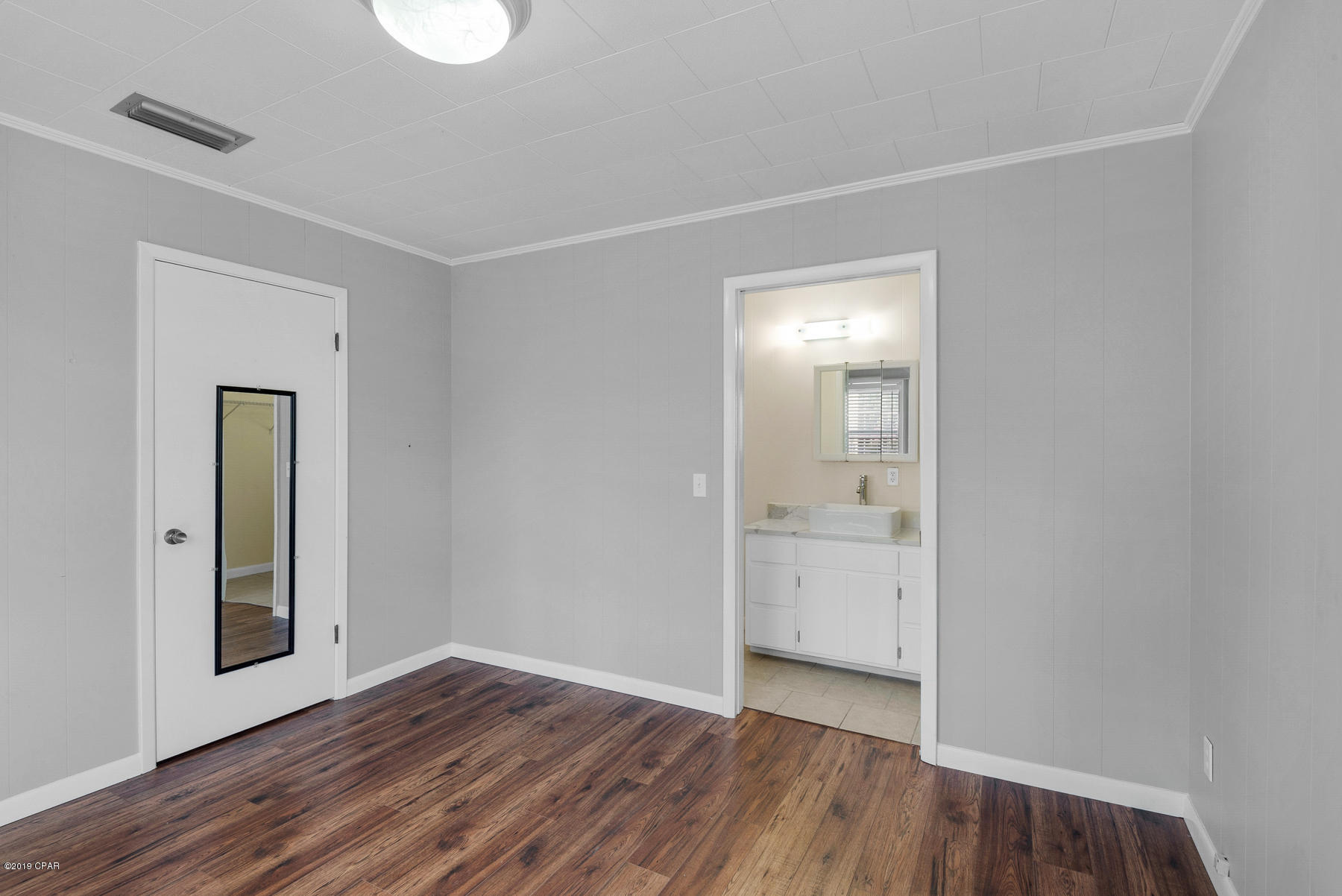 Laguna Beach Estates 7th Add - Residential