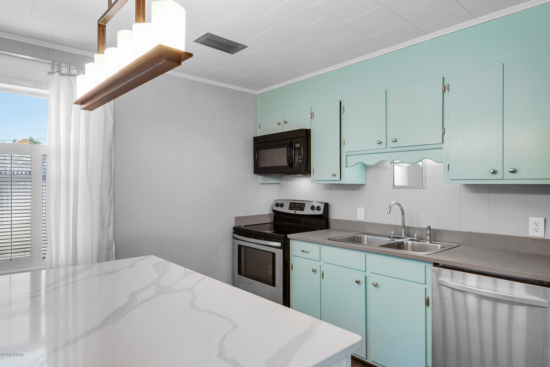 Laguna Beach Estates 7th Add - Residential