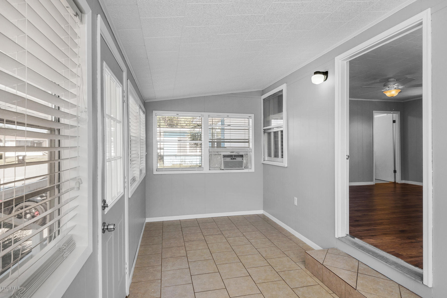 Laguna Beach Estates 7th Add - Residential