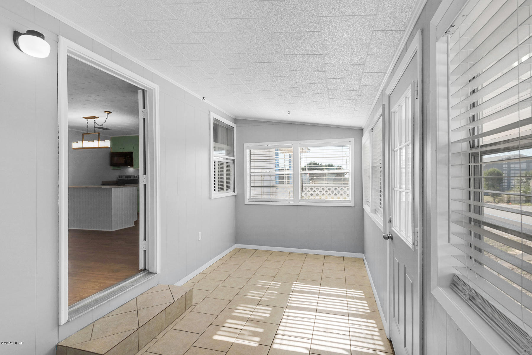 Laguna Beach Estates 7th Add - Residential