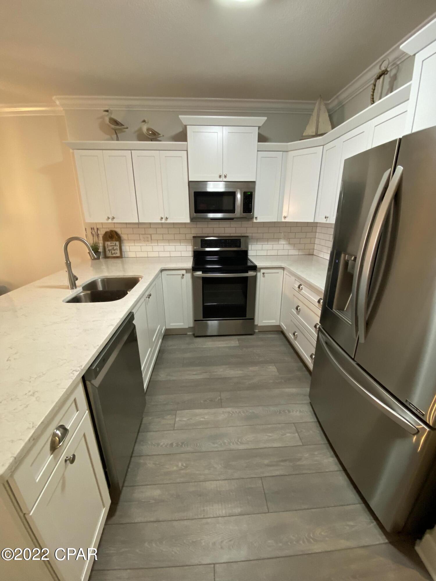 Tropic Winds - Residential