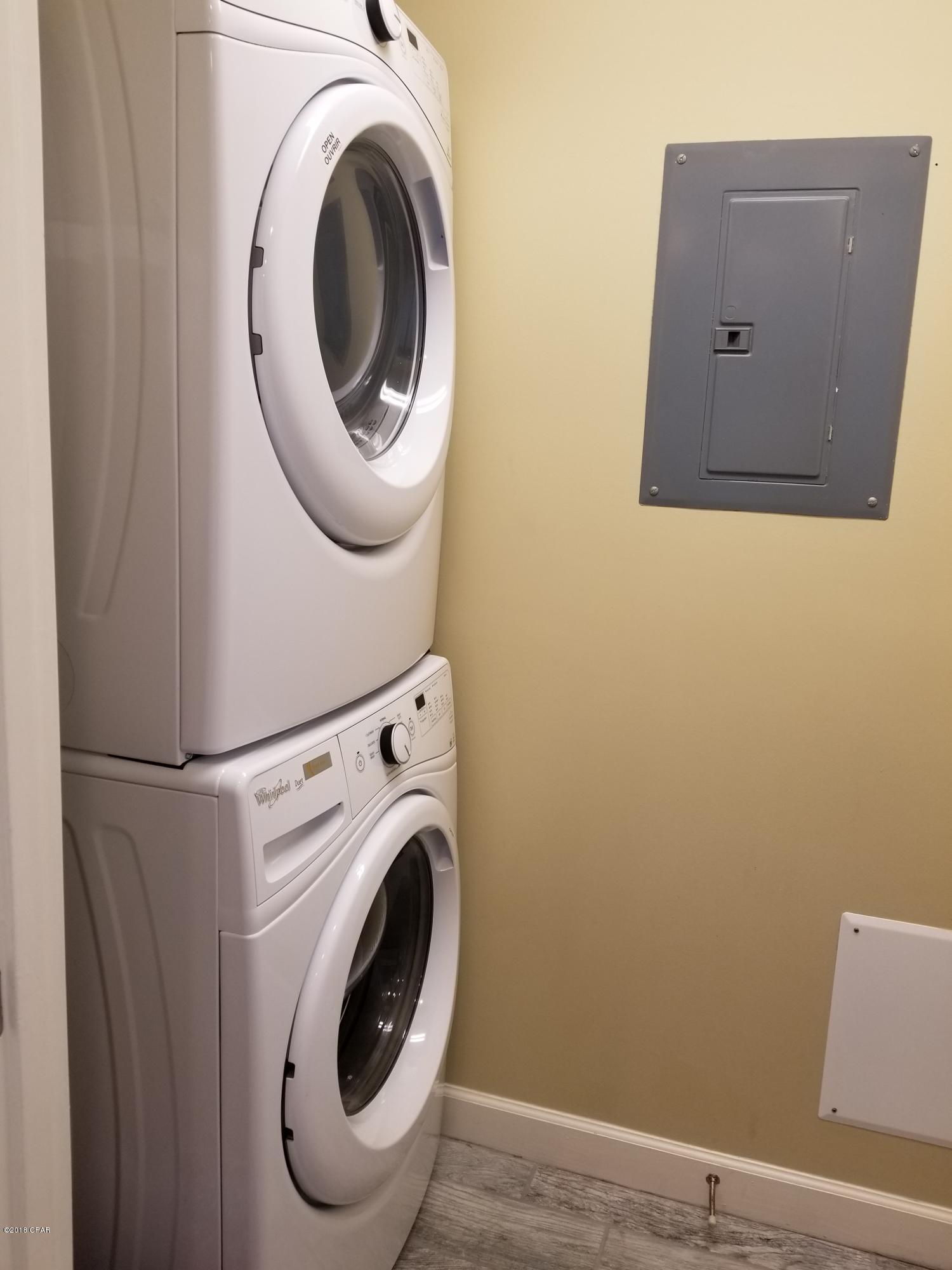 Splash Condo - Residential