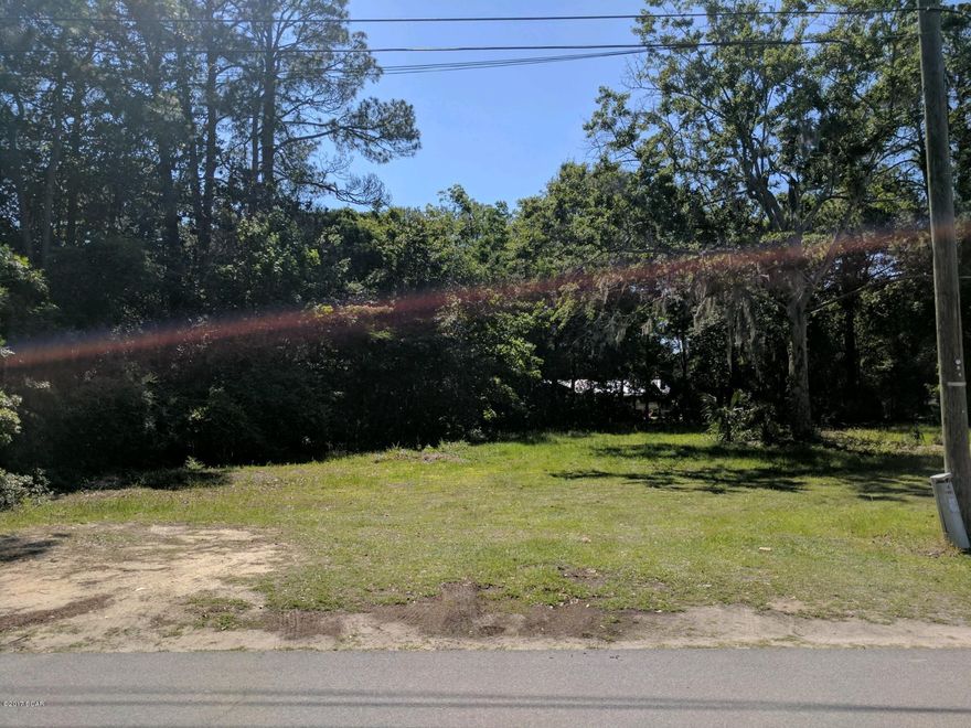 Wonderful Lot (75 x 150) in the Heart of Lynn Haven.  Build your Dream Home or a great Spec. Home for the investor. 



Addition 75 x 150 Lot Available Next to this Lot...(on the Corner)
