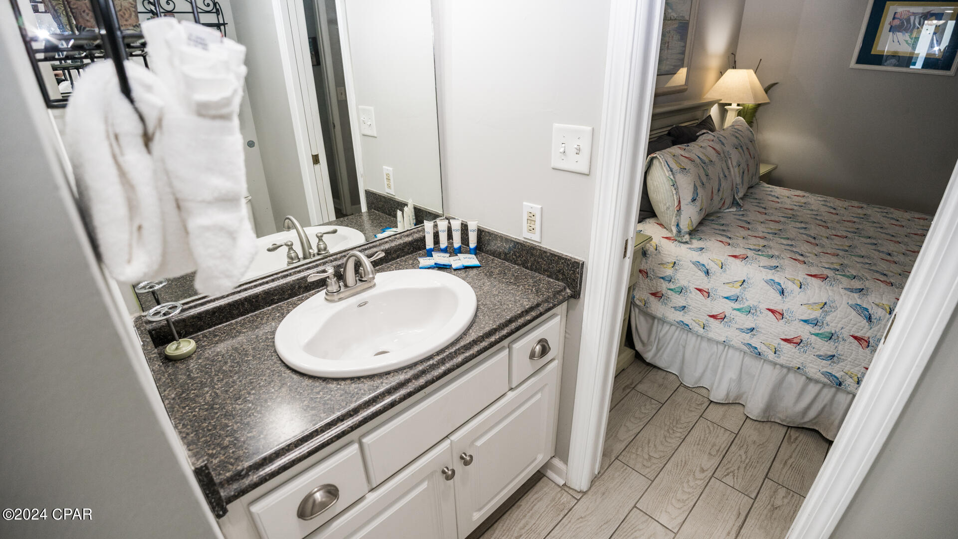 Panama City Beach, Florida 32408, United States, 1 Bedroom Bedrooms, ,1 BathroomBathrooms,Residential,Pending,38743