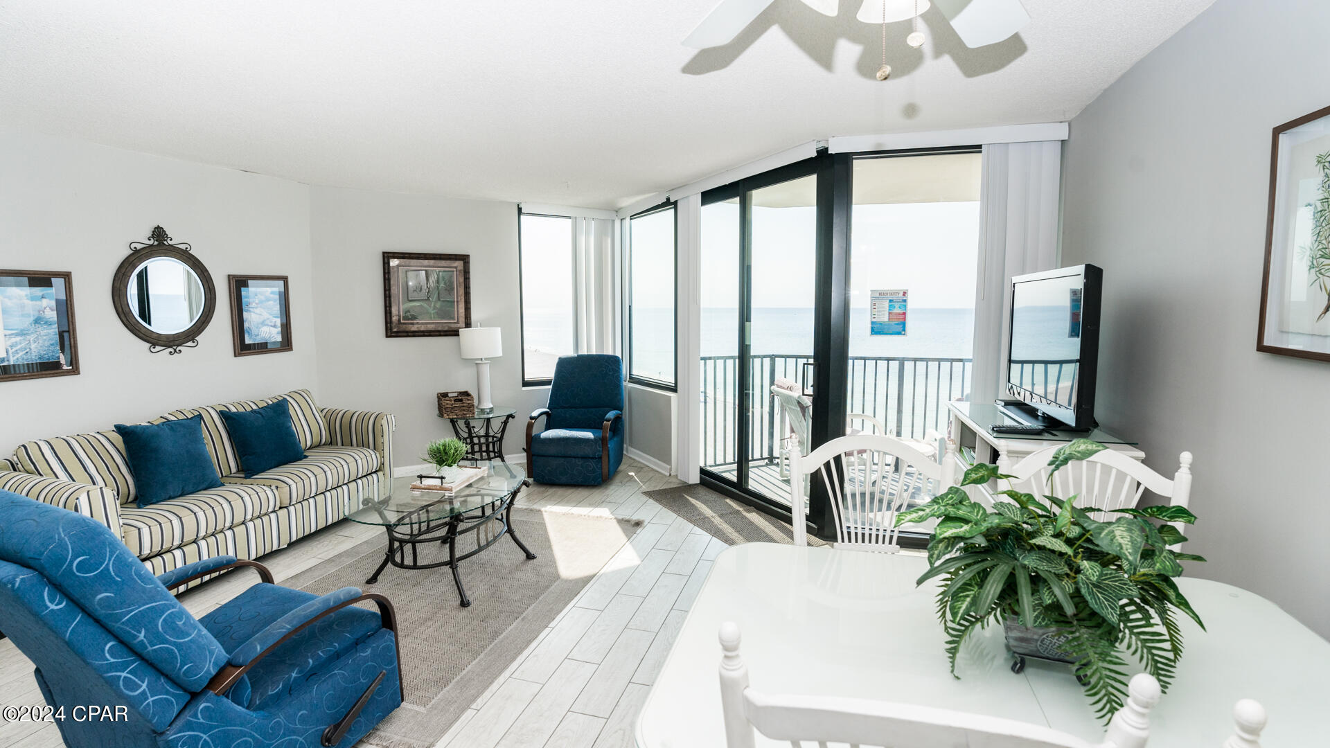 Panama City Beach, Florida 32408, United States, 1 Bedroom Bedrooms, ,1 BathroomBathrooms,Residential,Pending,38743